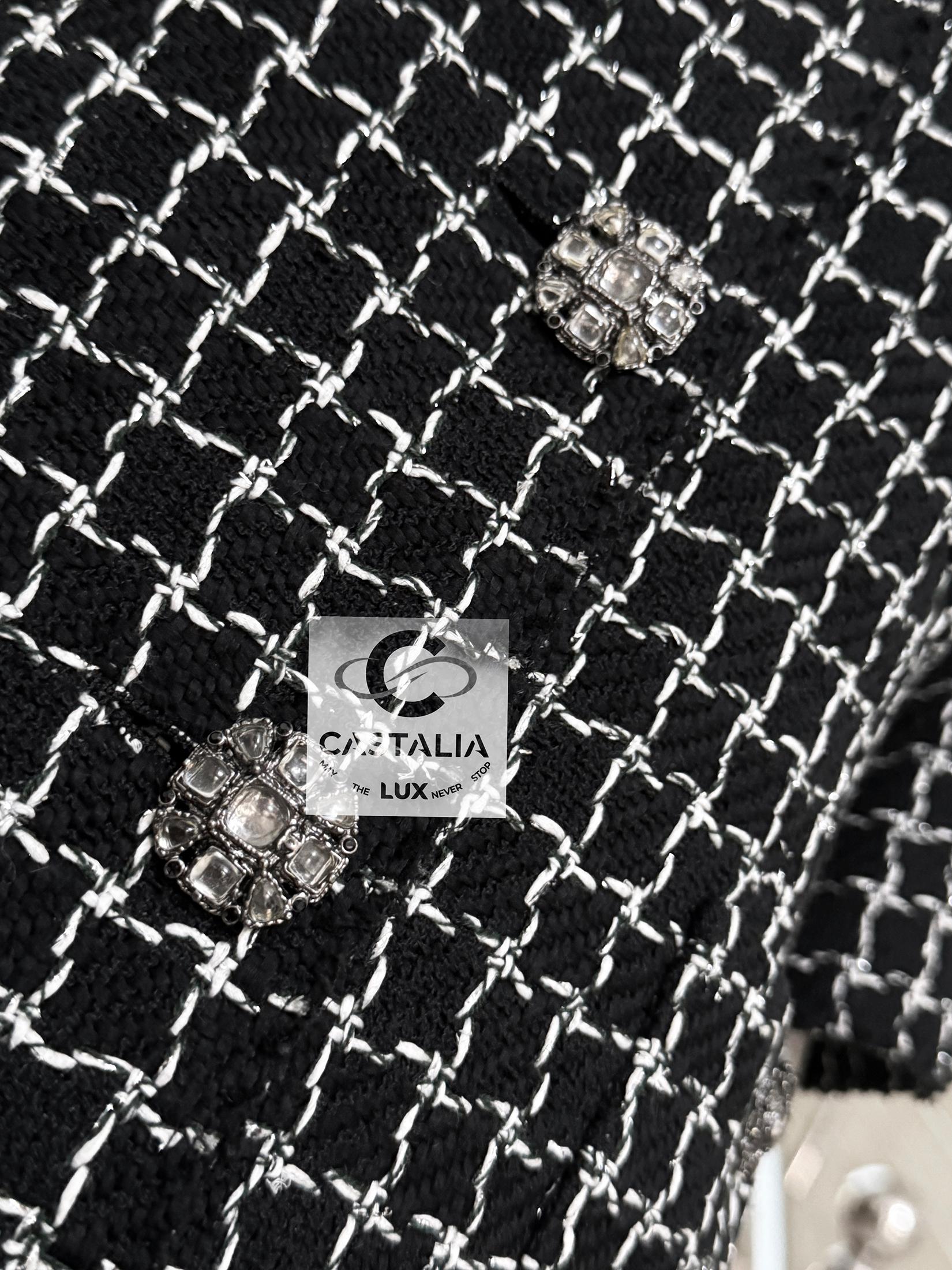 Chanel Artisanal CC Buttons Black Tweed Jacket 38 FR For Sale 7