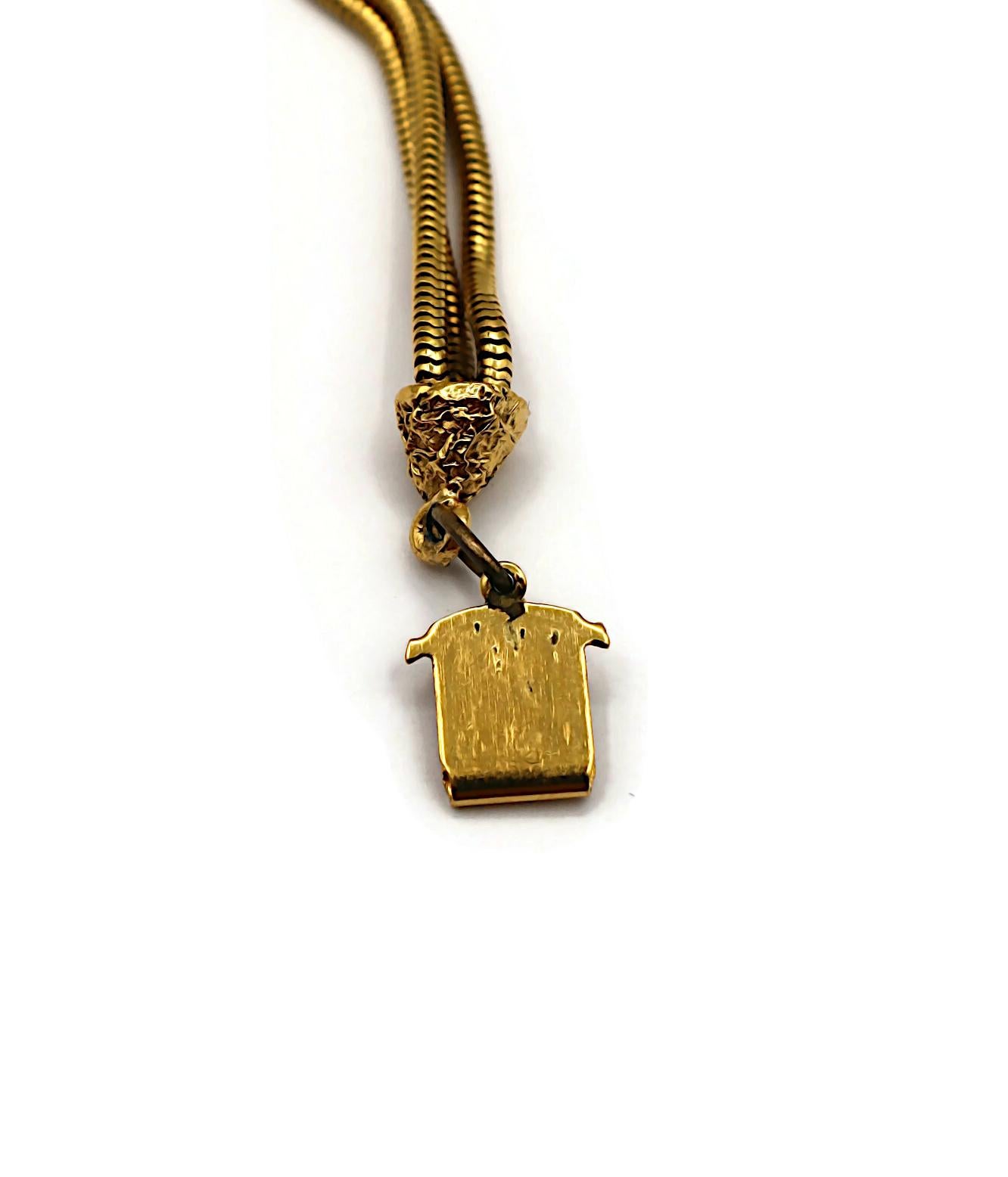 Chanel (Attribuito a) Collana vintage con medaglione e perle finte in tonalità oro in vendita 14