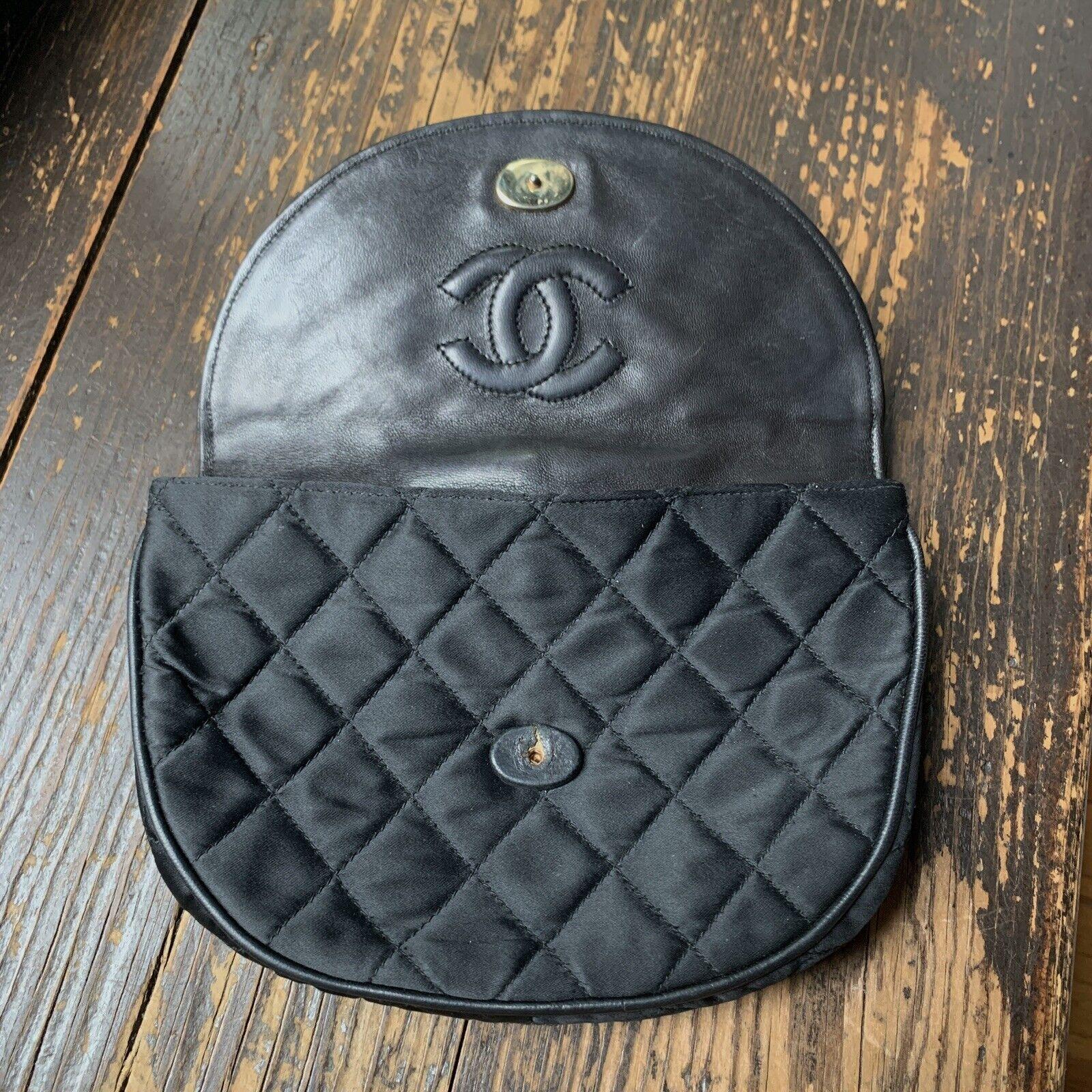 CHANEL Authentic RARE CC Logo VINTAGE 1980s Black Satin Handbag Purse ITALY For Sale 10