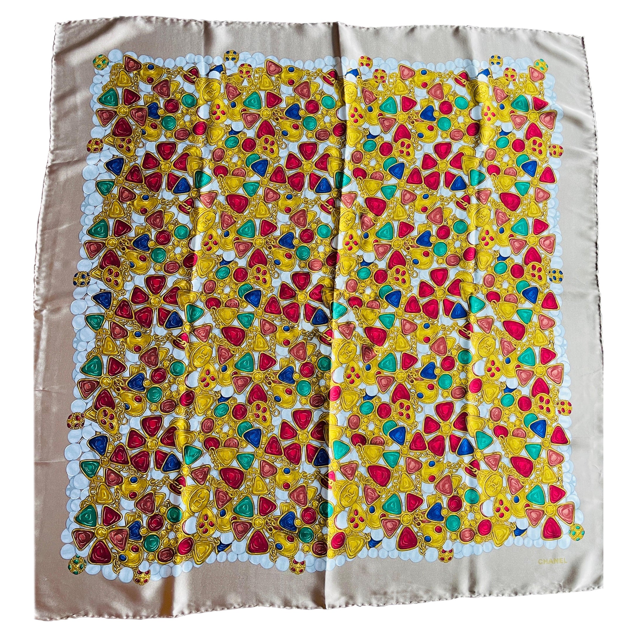 CHANEL authentique foulard en soie vintage gripoix chaînes en or bijoux