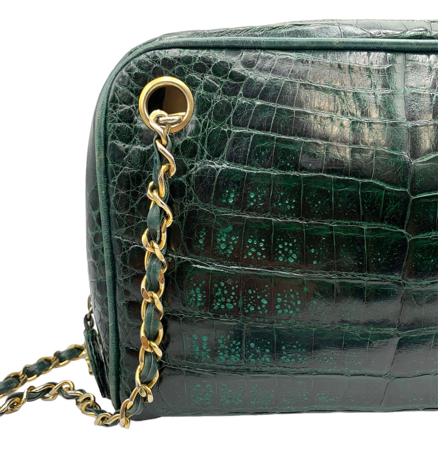 Chanel Authenticated Green Crocodile Camera Shoulder Bag, 1980s In Good Condition For Sale In Los Angeles, CA