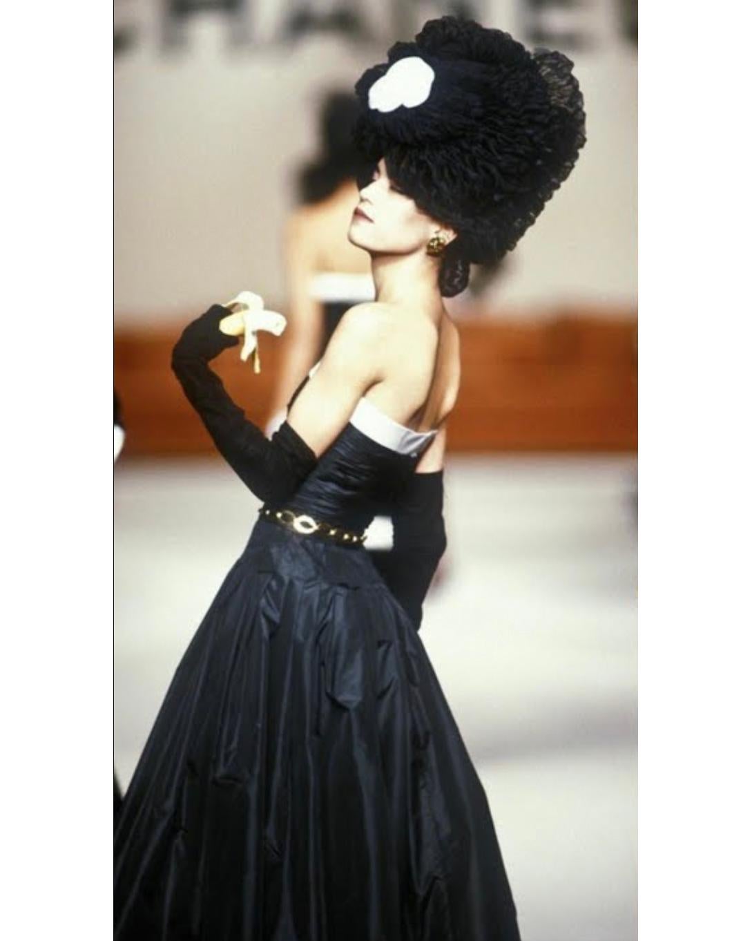 Chanel Autumn 1986 Runway Strapless Black Taffeta Tea Length Dress   6