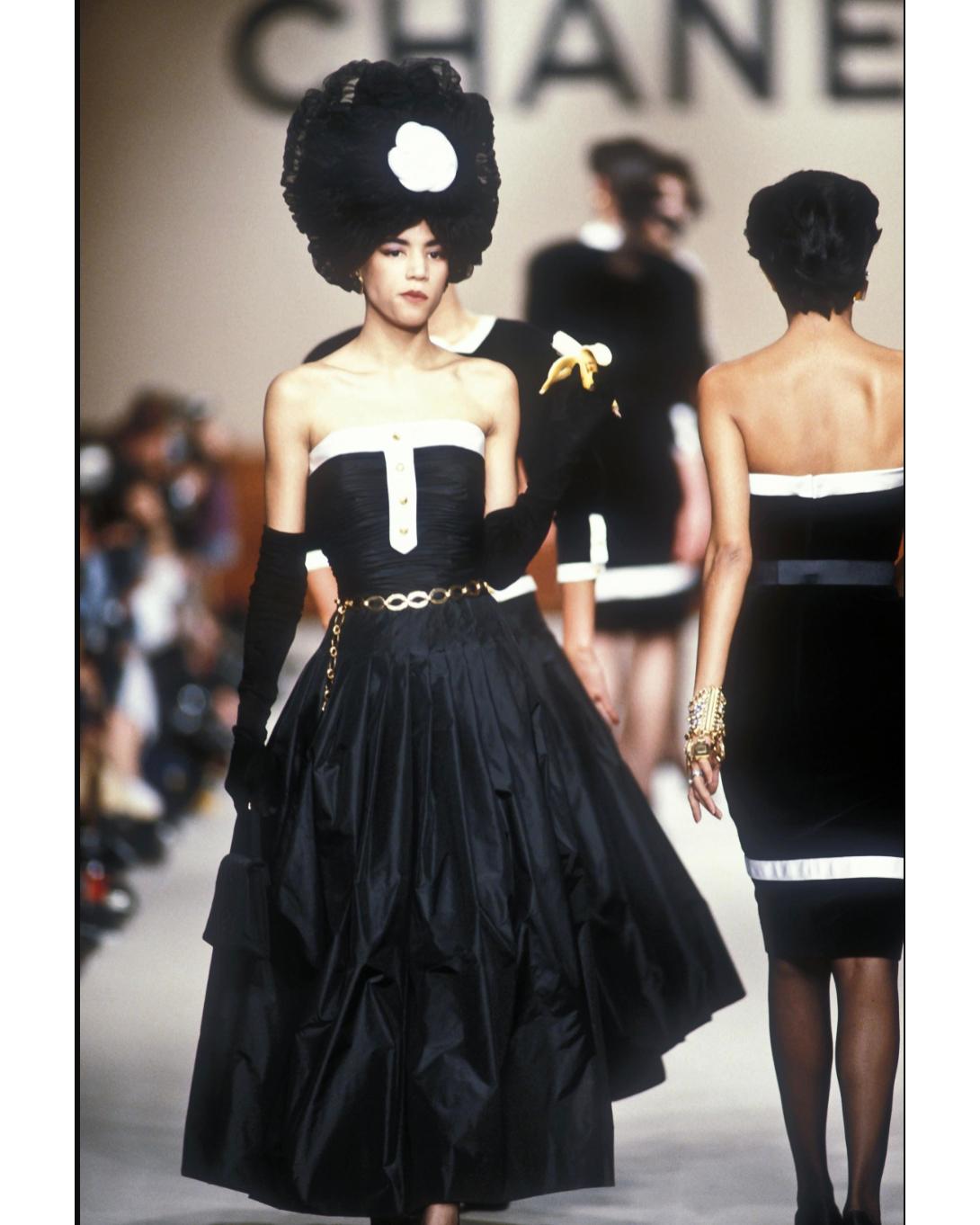Chanel Autumn 1986 Runway Strapless Black Taffeta Tea Length Dress 5