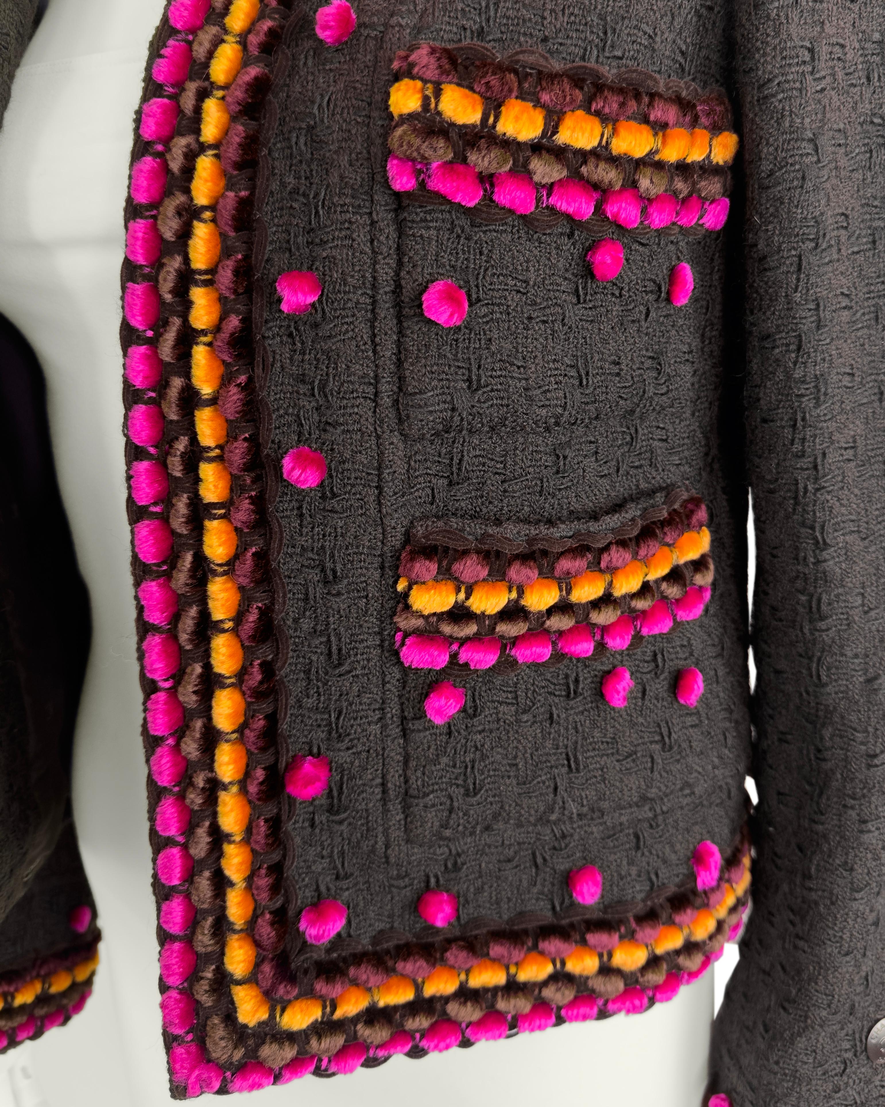 Chanel Automne 1997 Veste en laine bouclée Brown avec  Bordure en velours chenille en vente 1