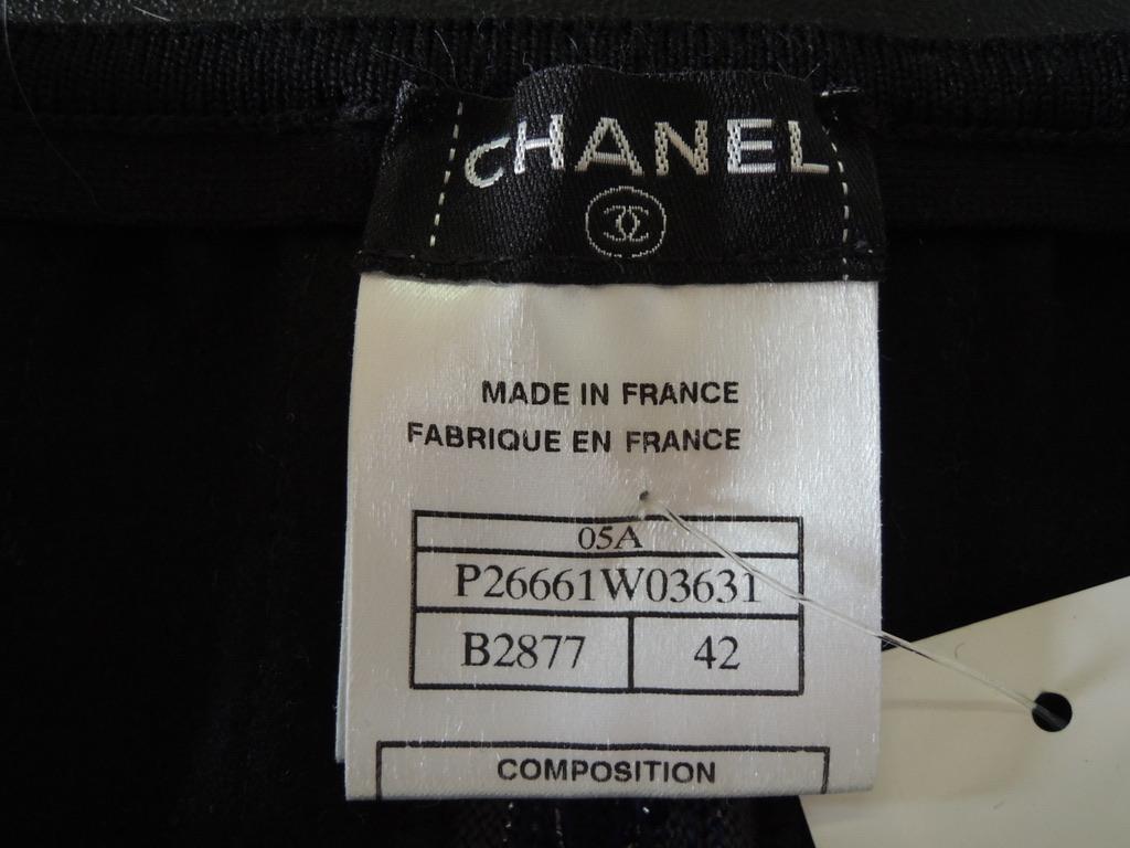 Chanel Autumn 2005 Black Wool Striped Skirt For Sale 2