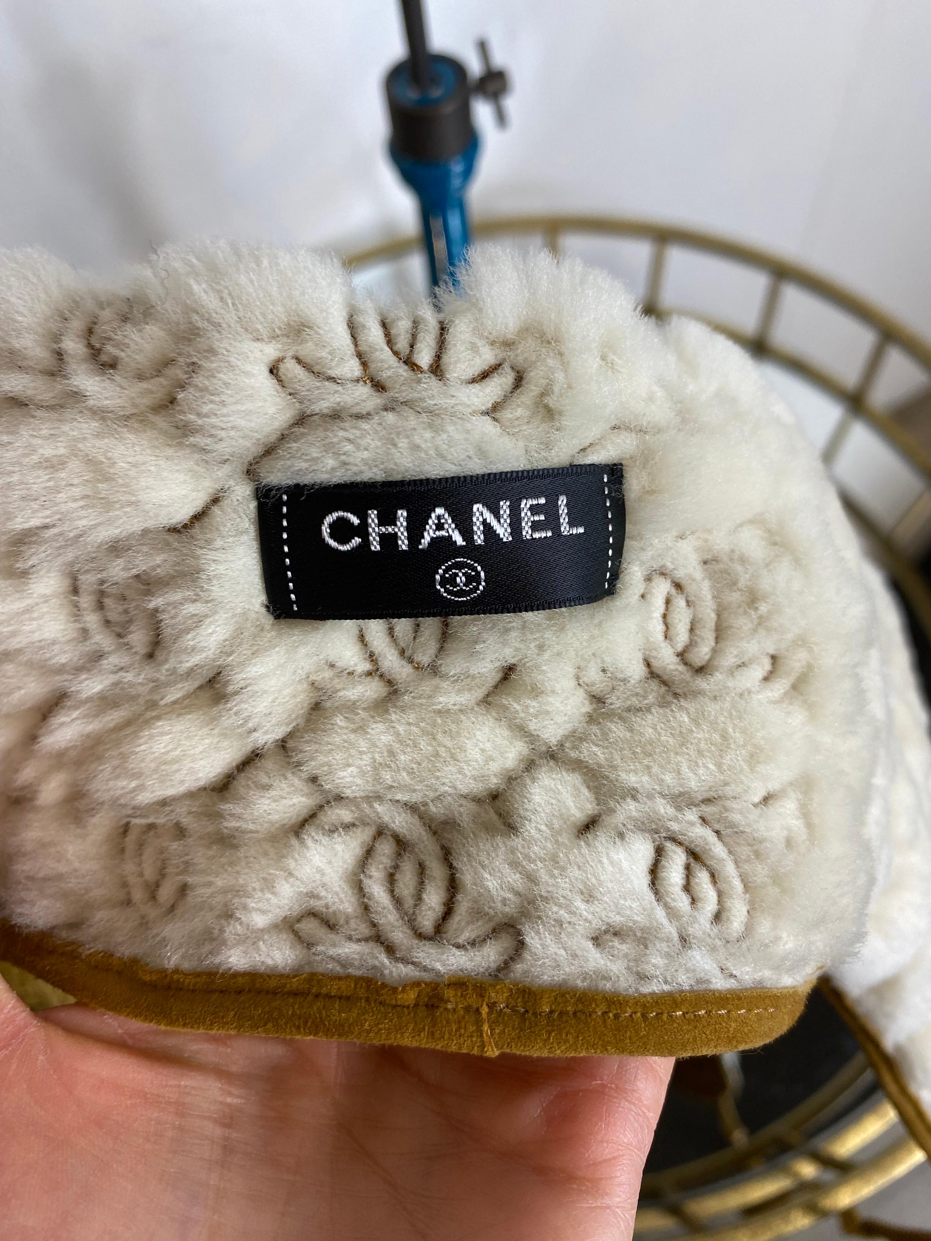 Chanel aviator hat 2