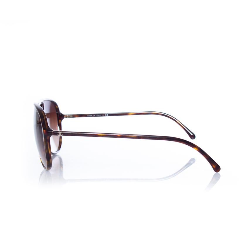 Women's Chanel, Aviator in tortoise print