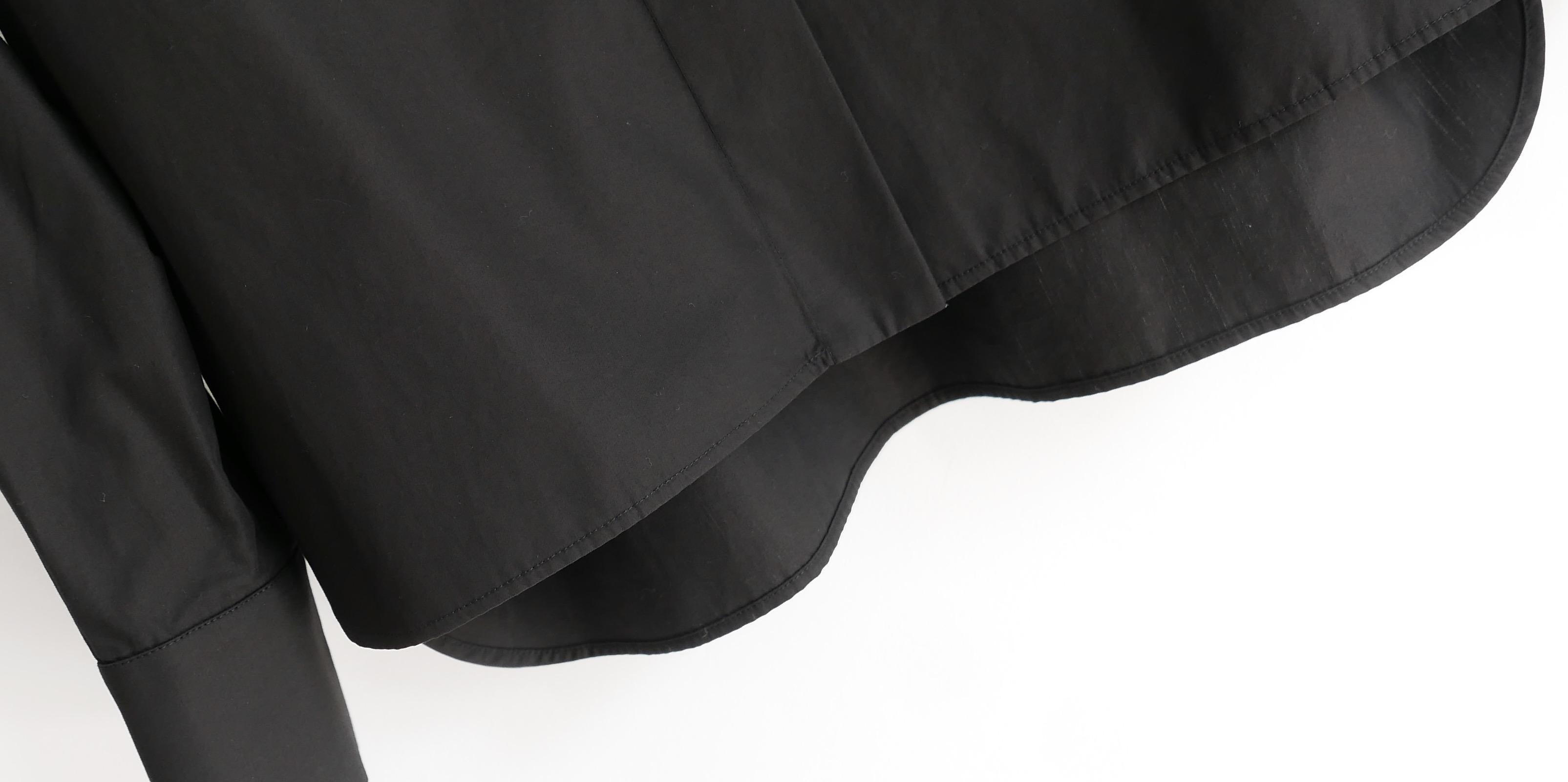 Chanel AW07 Schwarzes Smokinghemd mit Schleife im Angebot 3