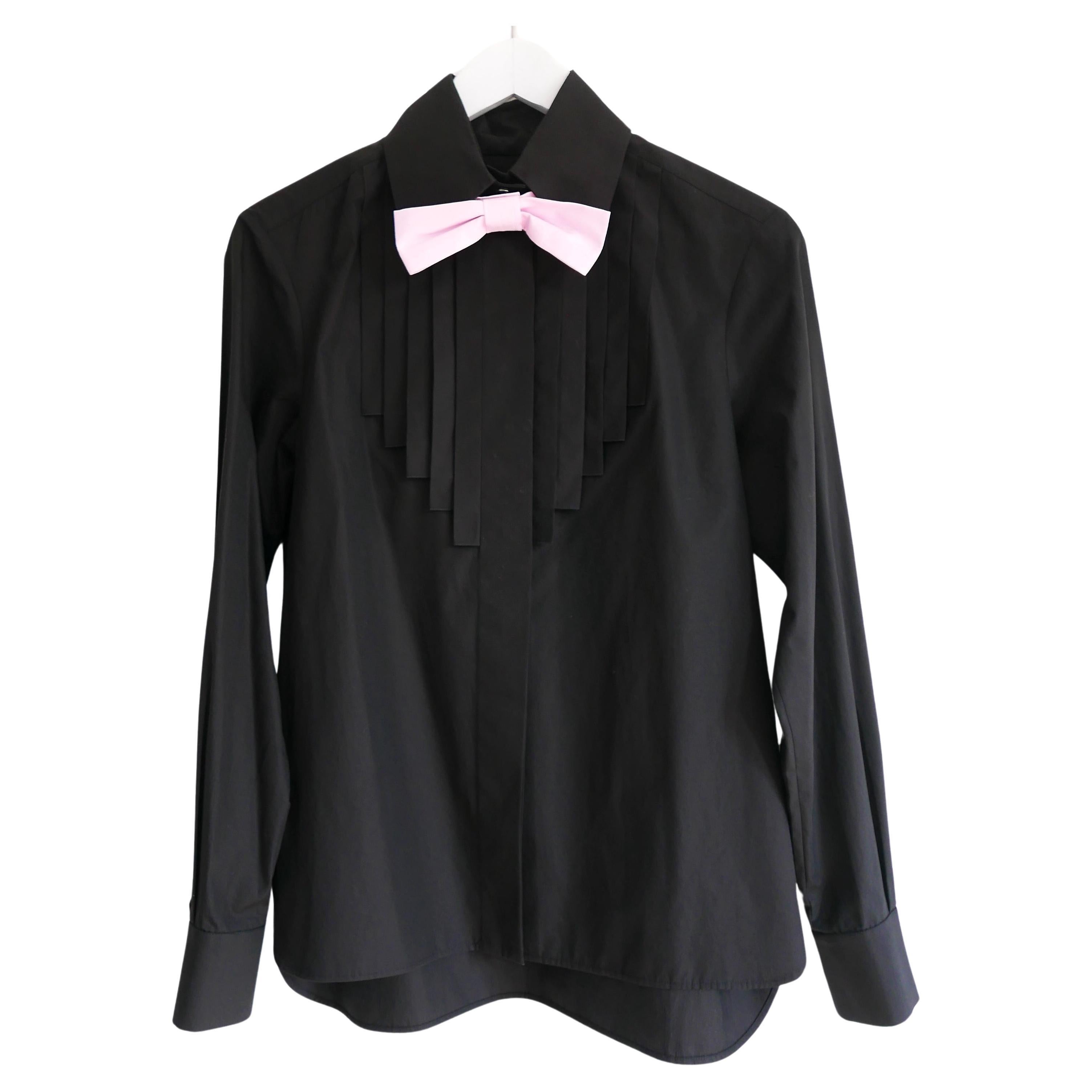 Chanel AW07 Schwarzes Smokinghemd mit Schleife im Angebot