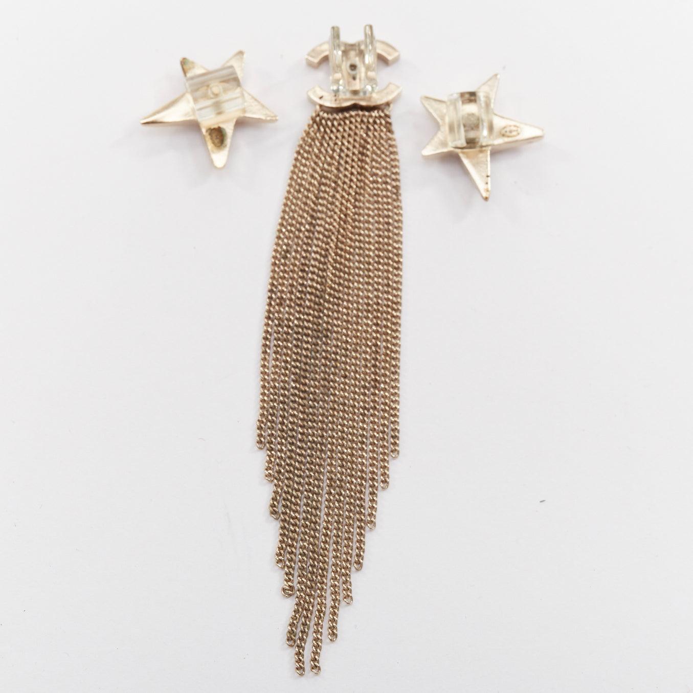 Chanel B15 tono oro logo CC cristallo pave stella tassel filo clip telefono charme in vendita 1