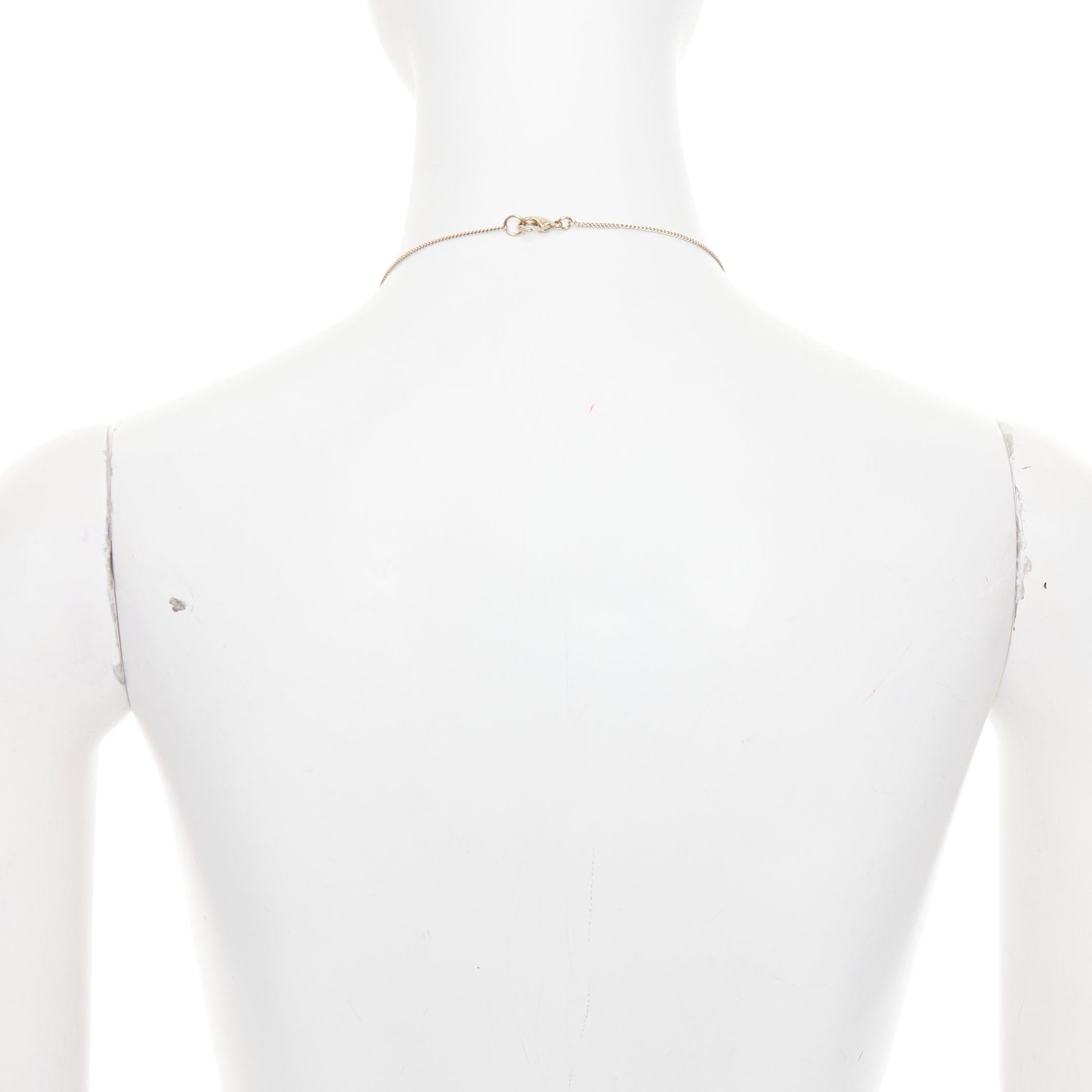 CHANEL B21S Collier pendentif médaillon avec logo CC en champagne doré en vente 1