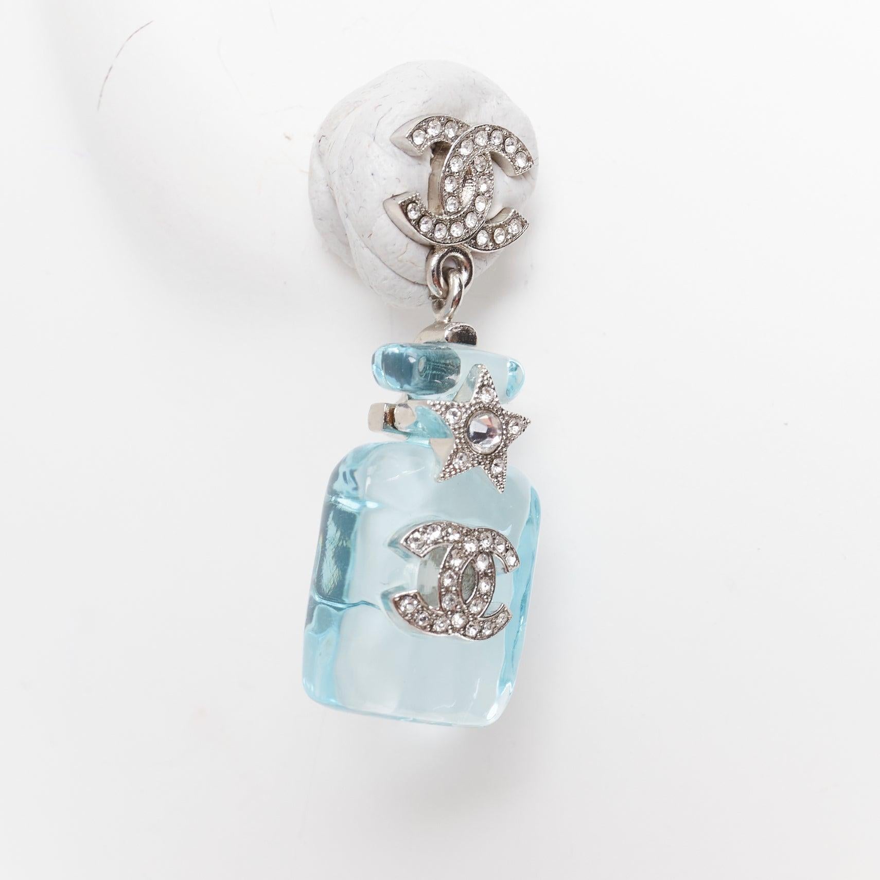 CHANEL B23S Cocomark bleu acrylique flacon de parfum CC logo étoile boucles d'oreilles Paire en vente 2