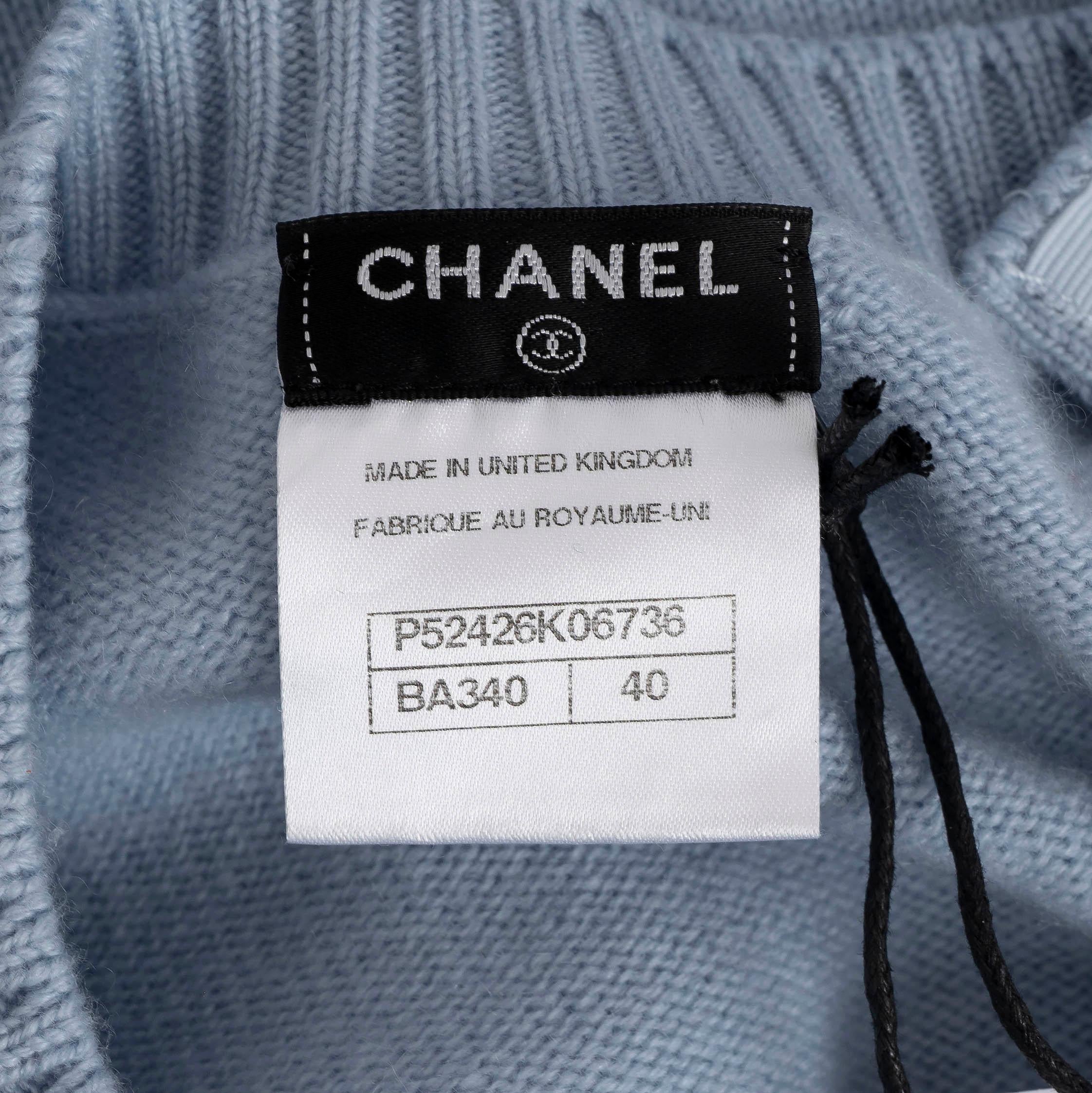 CHANEL 15P CC TUNRLOCK Pull col roulé bleu bébé 40 M en vente 2