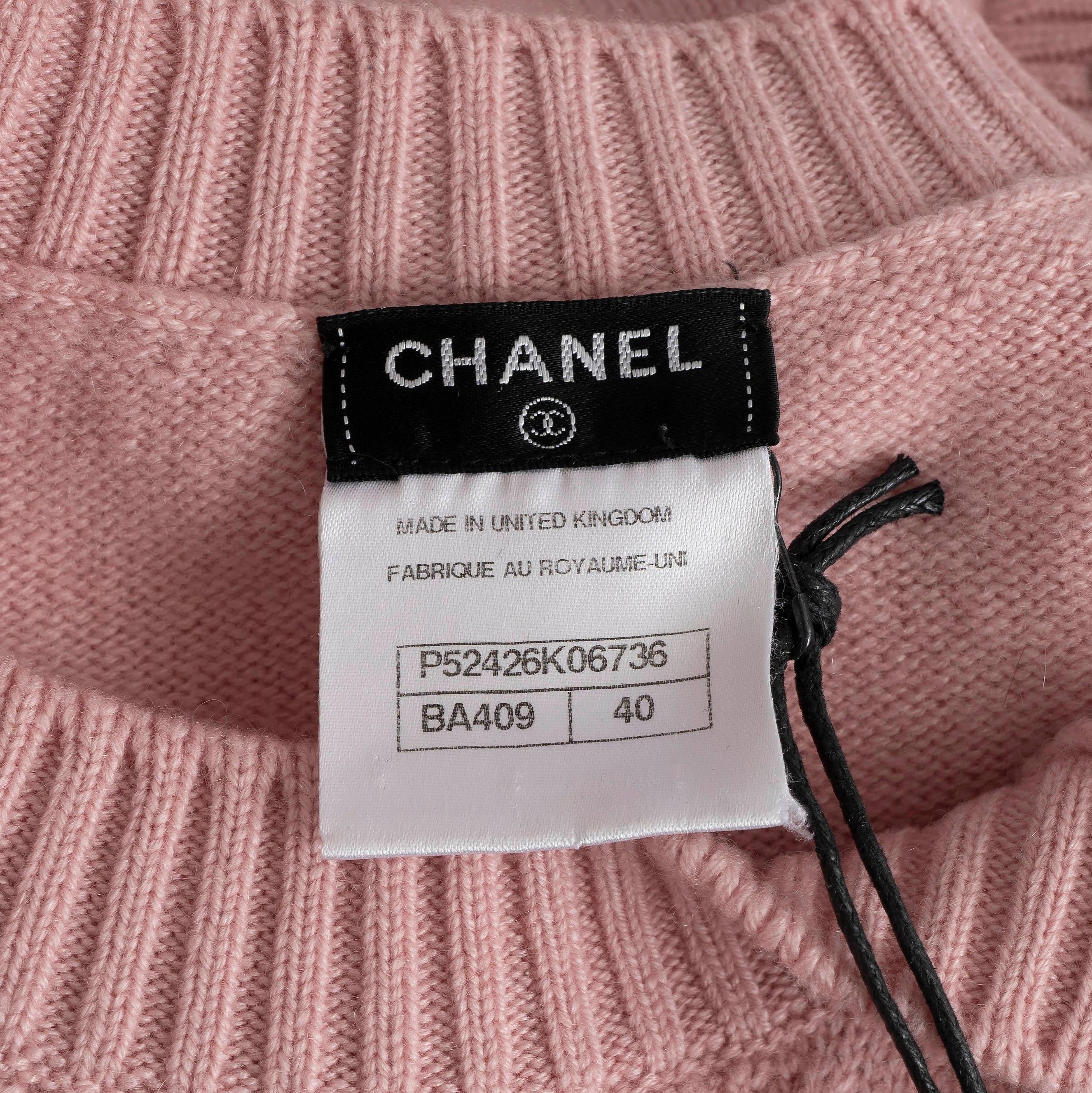 CHANEL Babyrosa Kaschmirpullover 15P CC TUNRLOCK Crewneck Pullover 40 M im Angebot 2