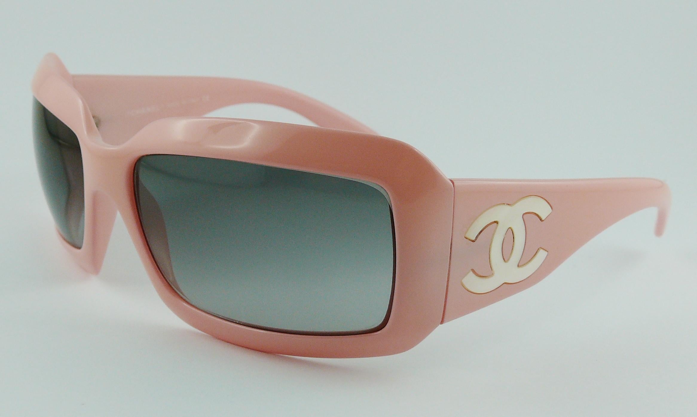 Chanel Baby Pink CC Sunglasses Mod. 5076-H In Good Condition In Nice, FR