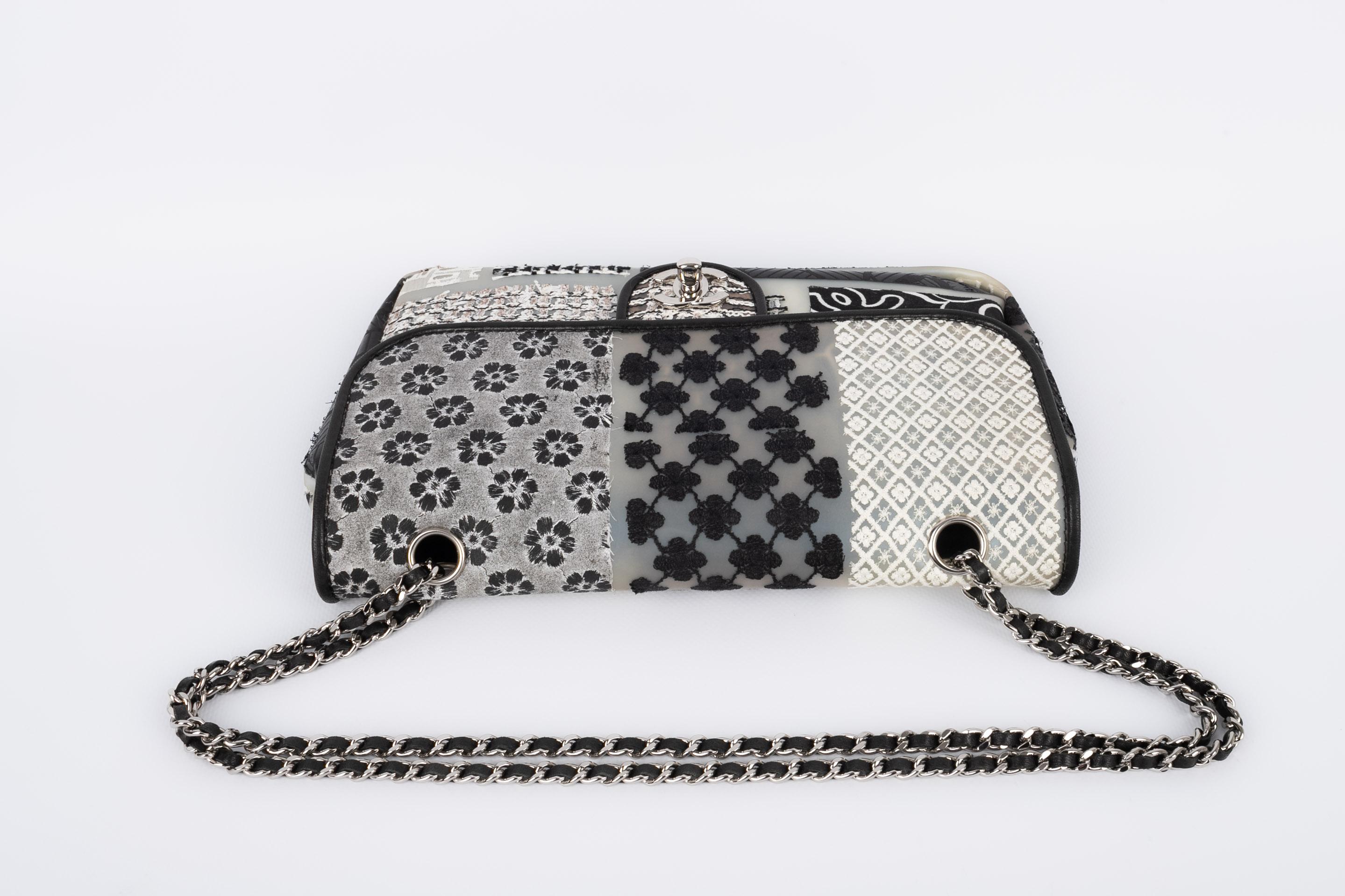 Chanel bag 2010/2011 For Sale 2