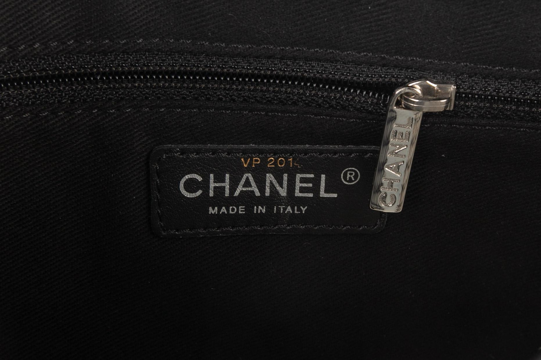 Chanel bag 2010/2011 For Sale 4
