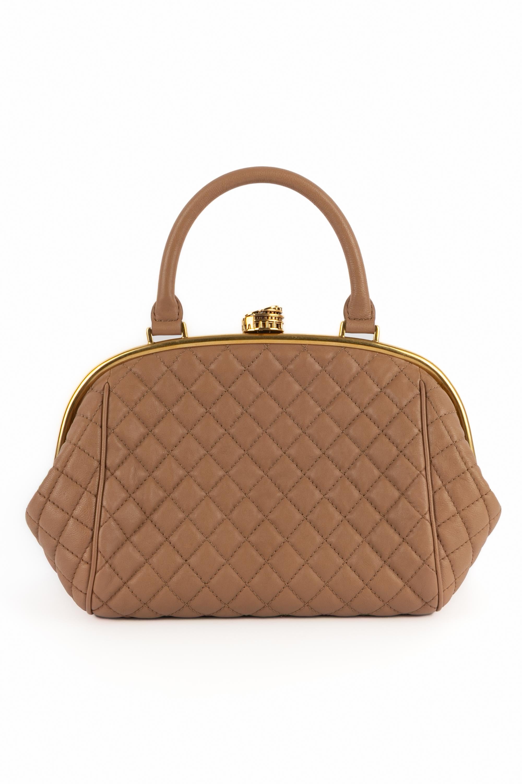 Chanel Tasche 'Coliseum' 2016-2017 im Zustand „Hervorragend“ im Angebot in SAINT-OUEN-SUR-SEINE, FR