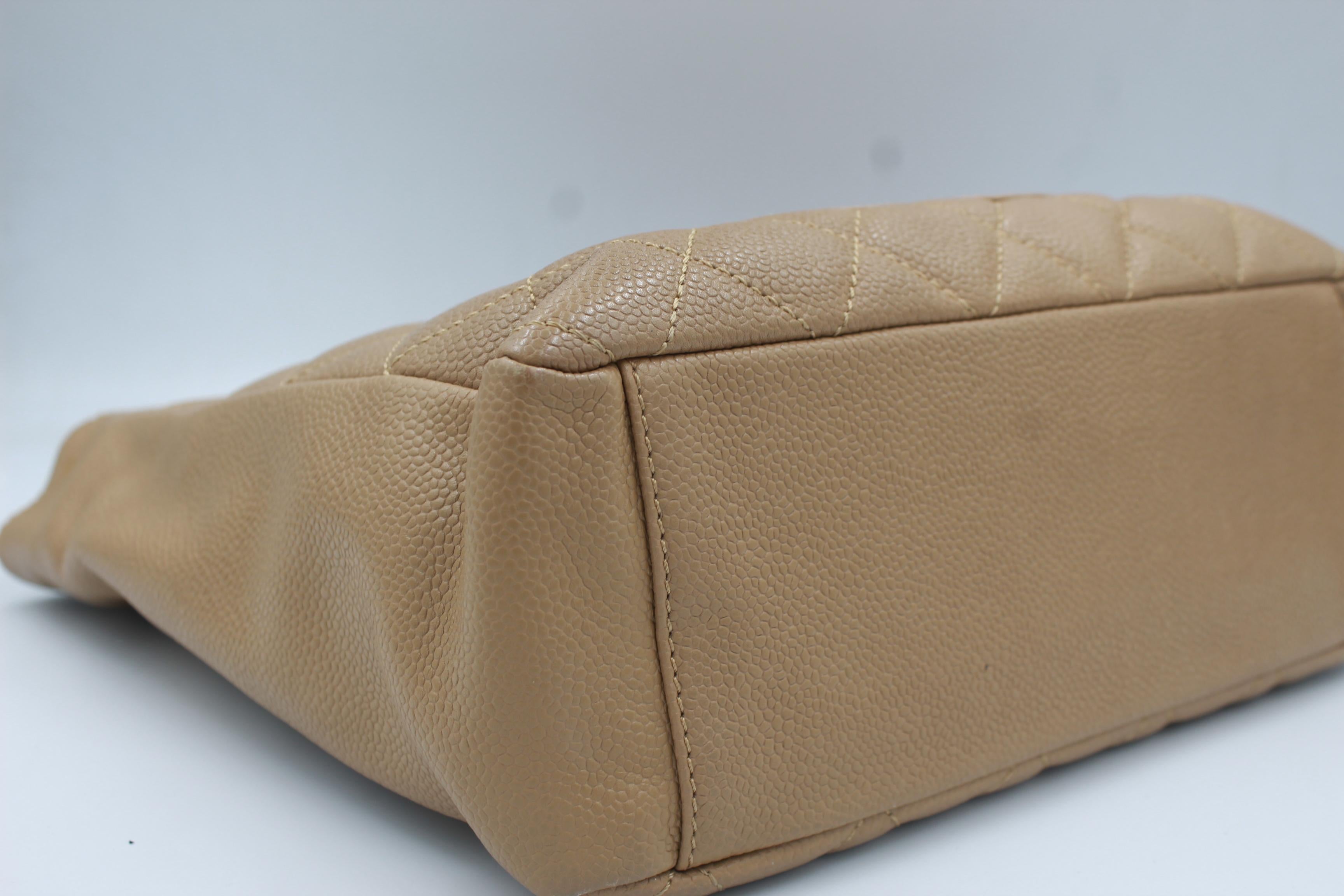 Beige Chanel bag in beige leather For Sale