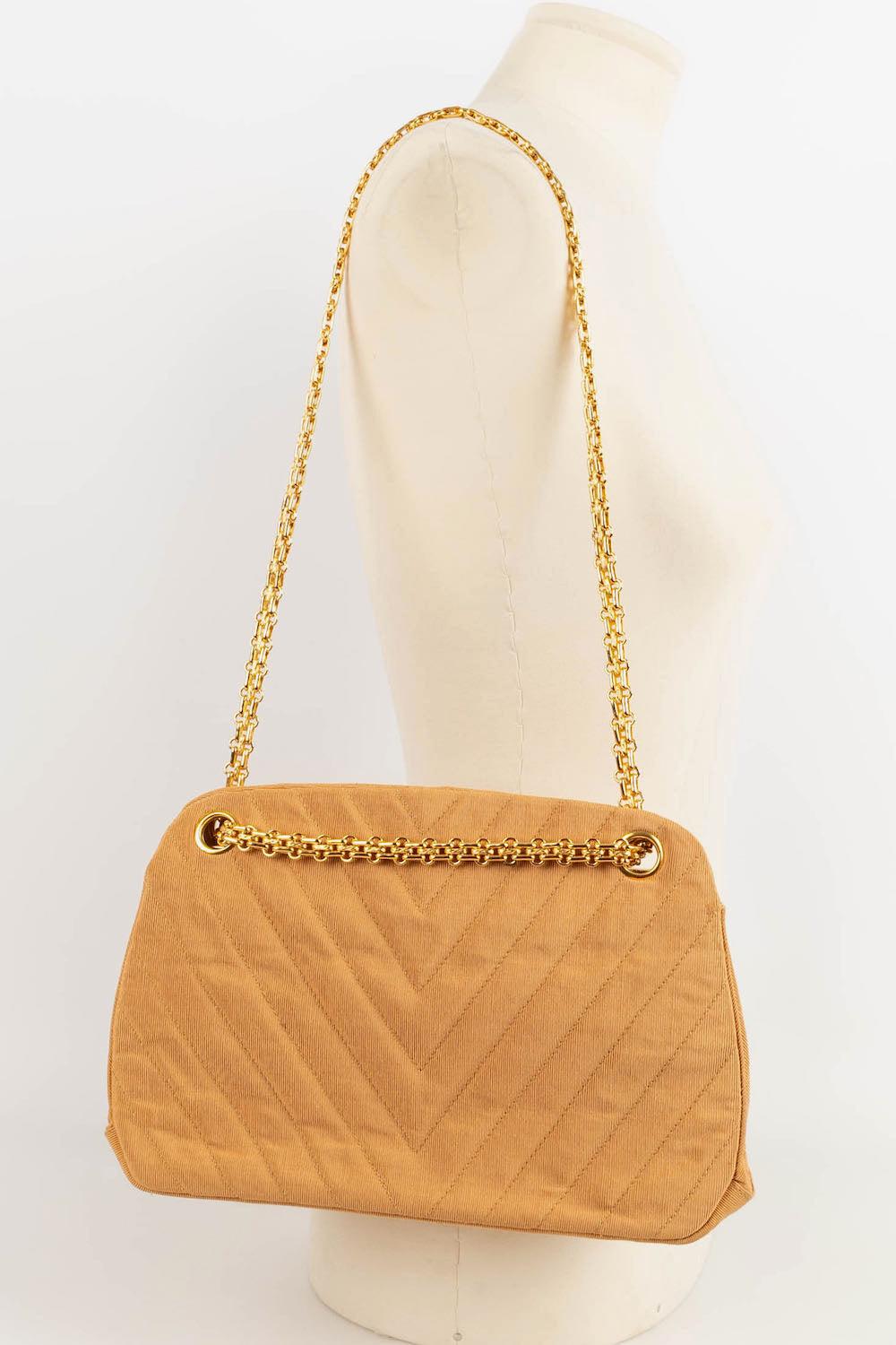 Chanel Bag in Fabric with Gold Metal Chain 5