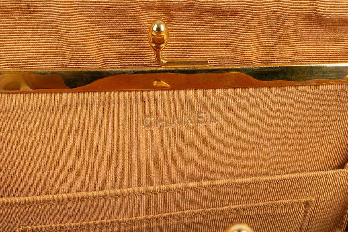 Chanel Bag in Fabric with Gold Metal Chain 4