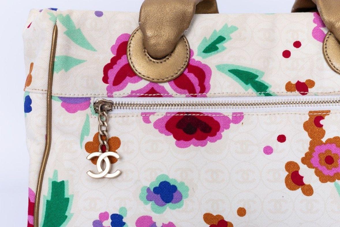 Chanel Bag in Floral Canvas with Gold-Tone Handles 4