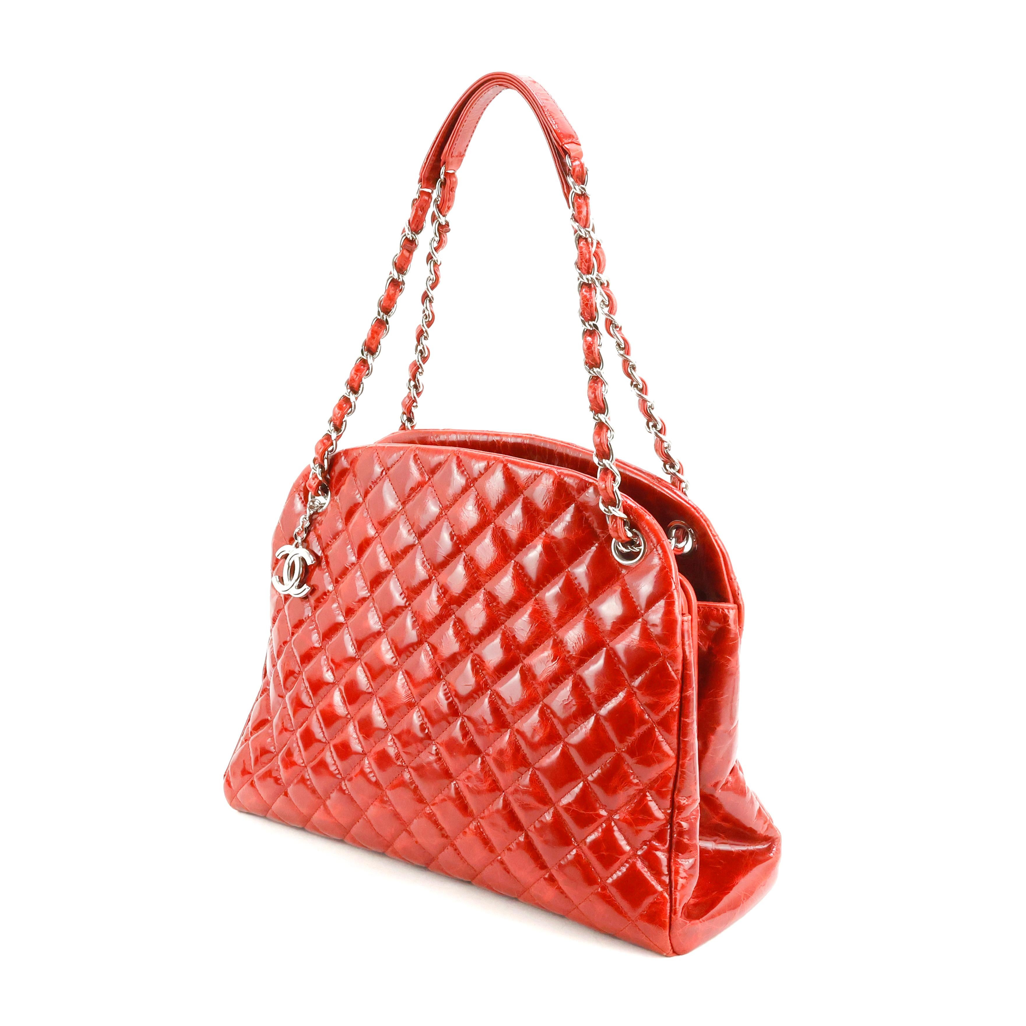 Chanel Bag in red quilted leather For Sale 5