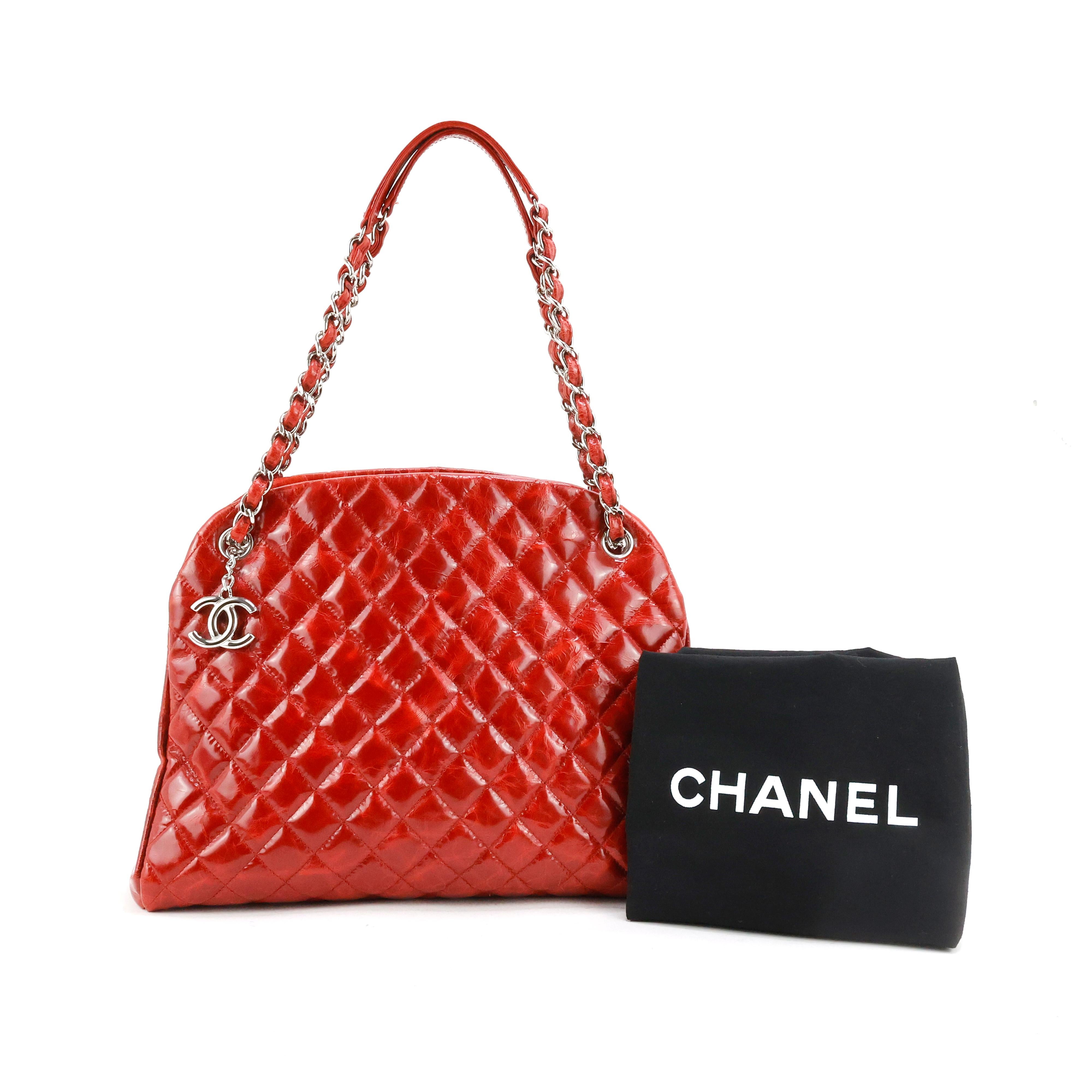 Chanel Tasche aus rotem gestepptem Leder Damen im Angebot