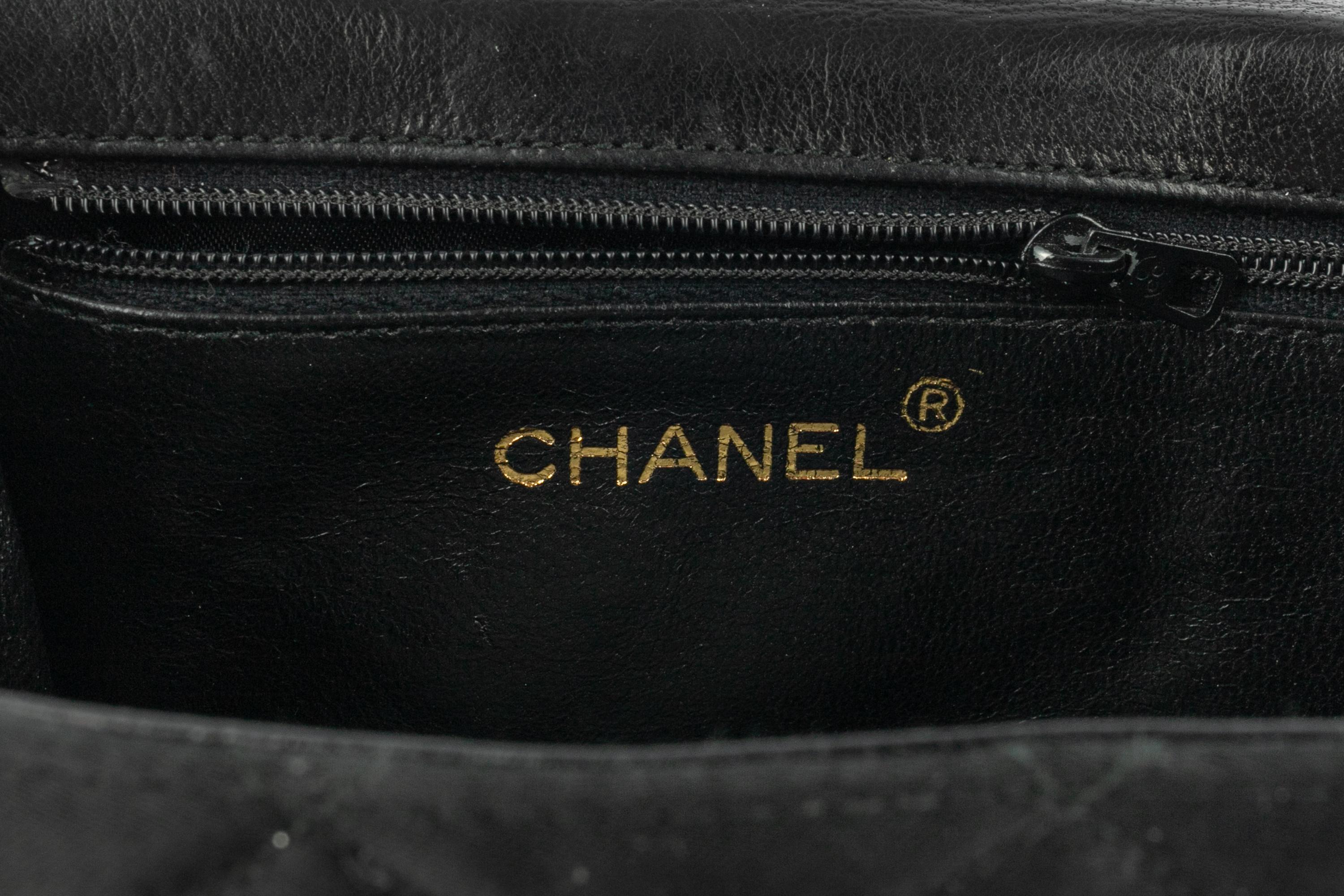 Chanel bag jewelry 1990s For Sale 5
