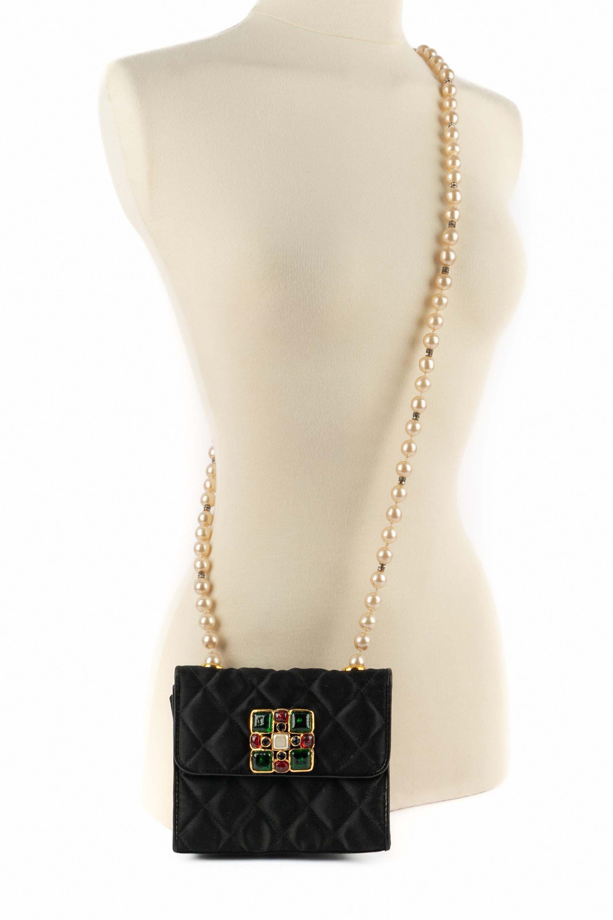 Chanel bag jewelry 1990s For Sale 8