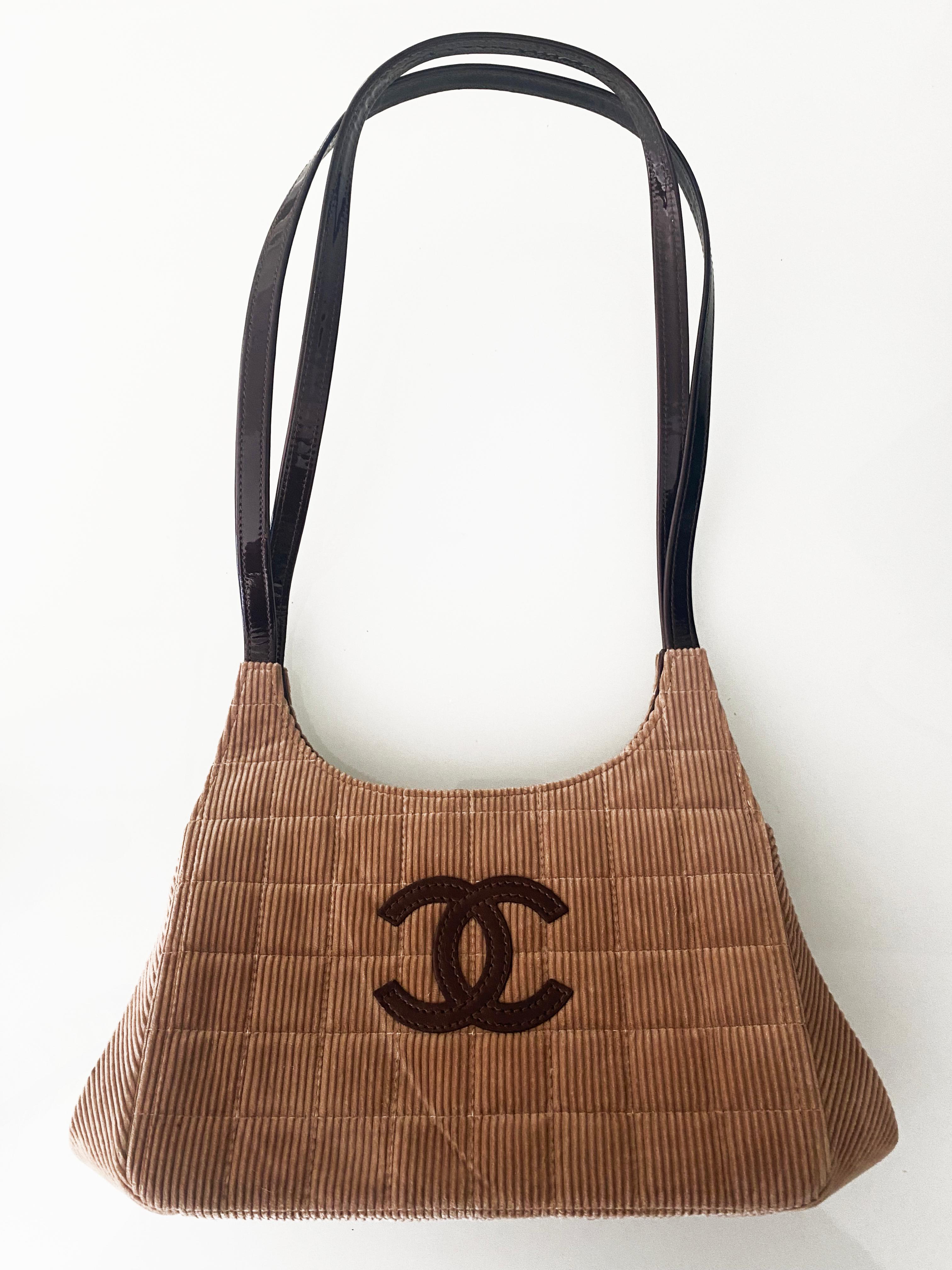 Chanel bag  Light brown velvet and brown  In Good Condition For Sale In Saint ouen, FR
