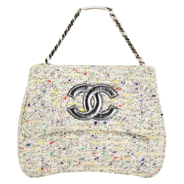 Chanel Embellished CC Logo Frame Clutch Bag