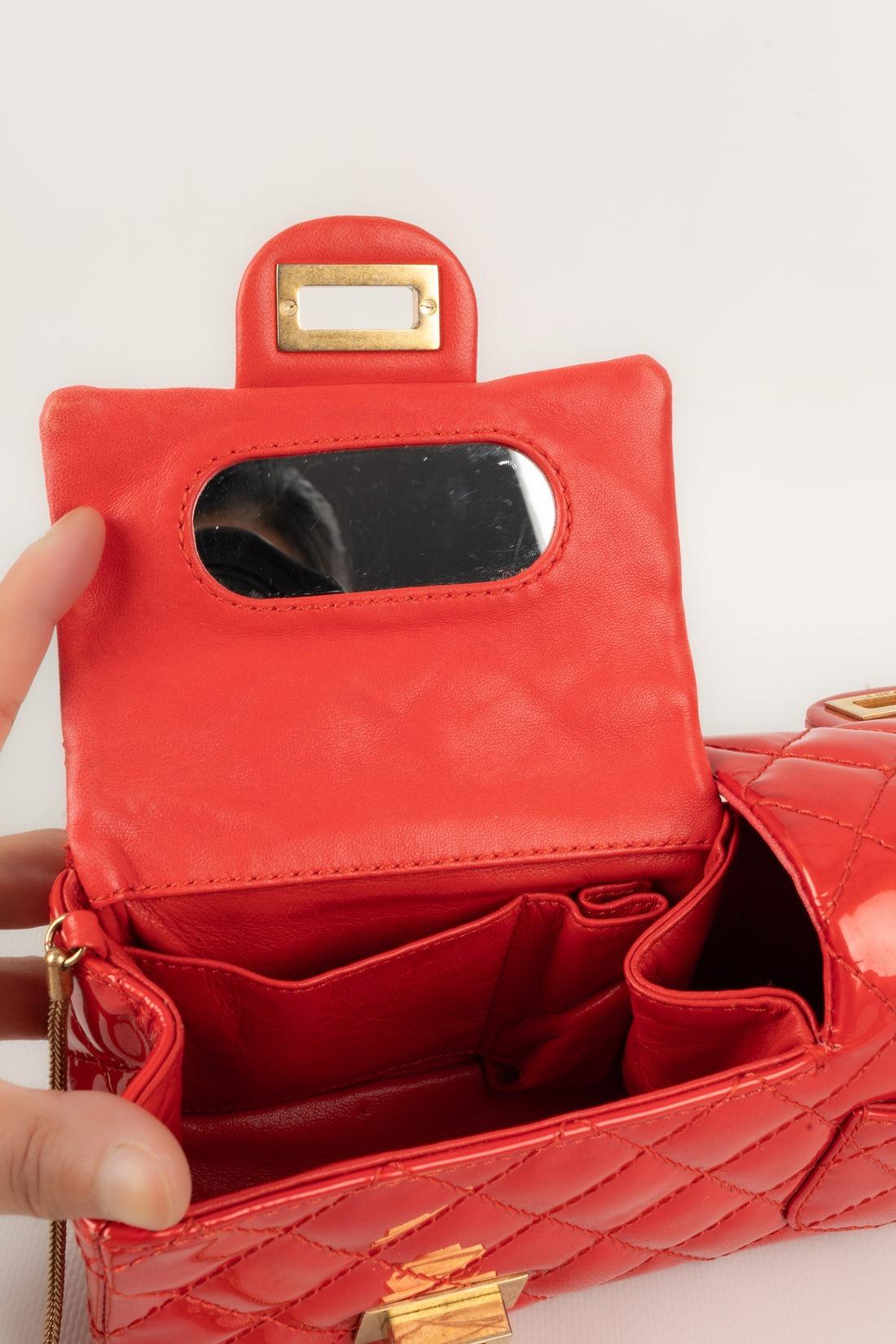 Chanel Baguette-Tasche mit doppelter Tasche aus rotem Lackleder, 2008/2009 im Angebot 6