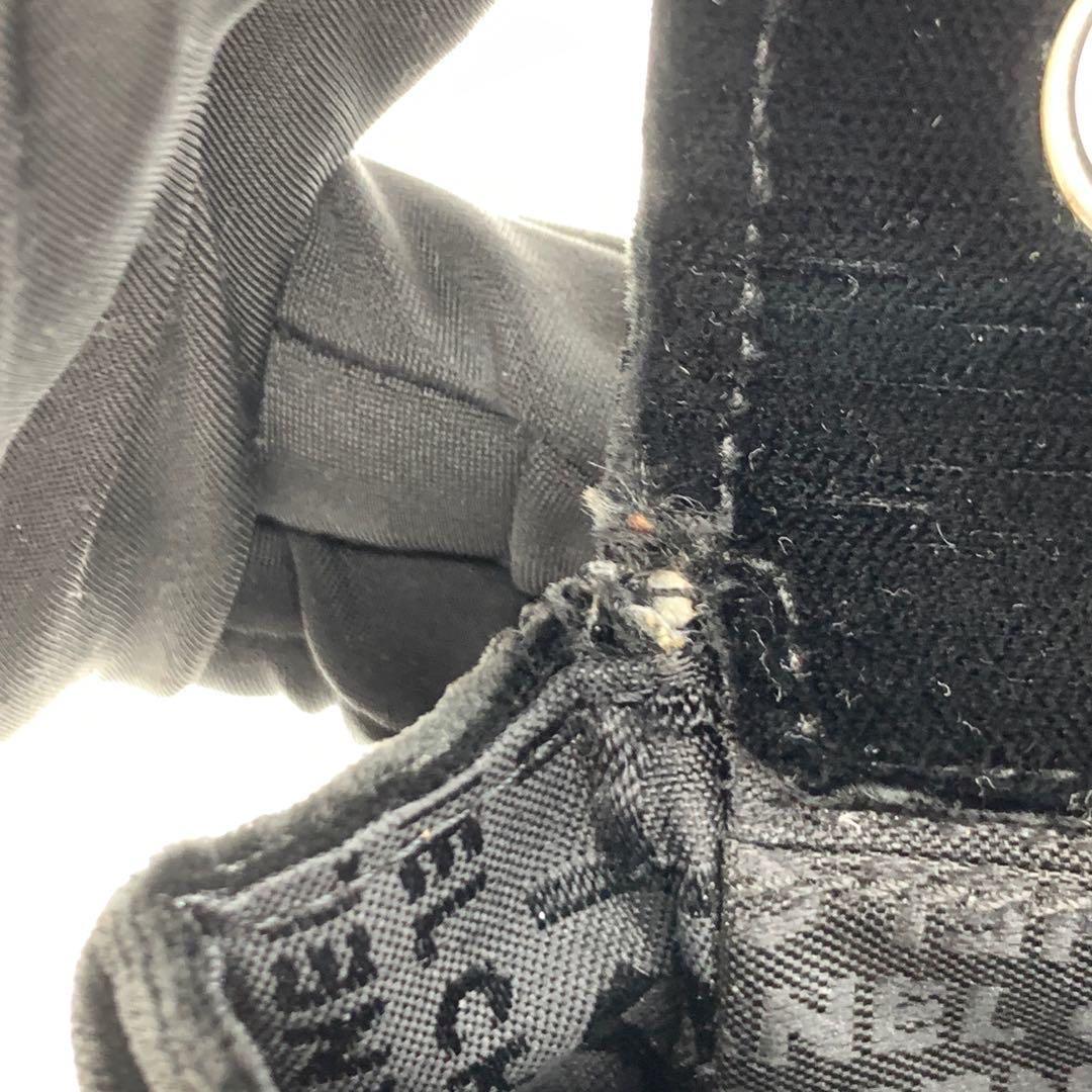 Chanel Baguette-Klappenklappe aus schwarzem Samt mit doppeltem Riemen und silberner Hardware 2005-2006 im Angebot 11