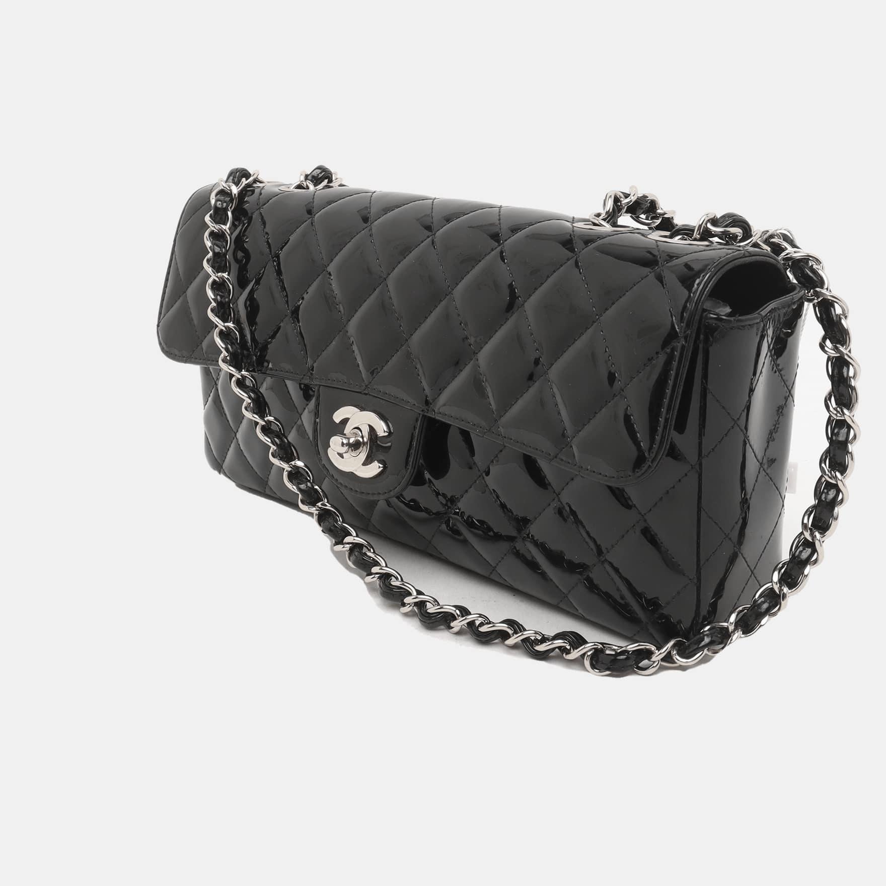 Chanel Baguette Flap Shoulder Bag Black Patent Leather Silver Double Chain In Good Condition In AUBERVILLIERS, FR