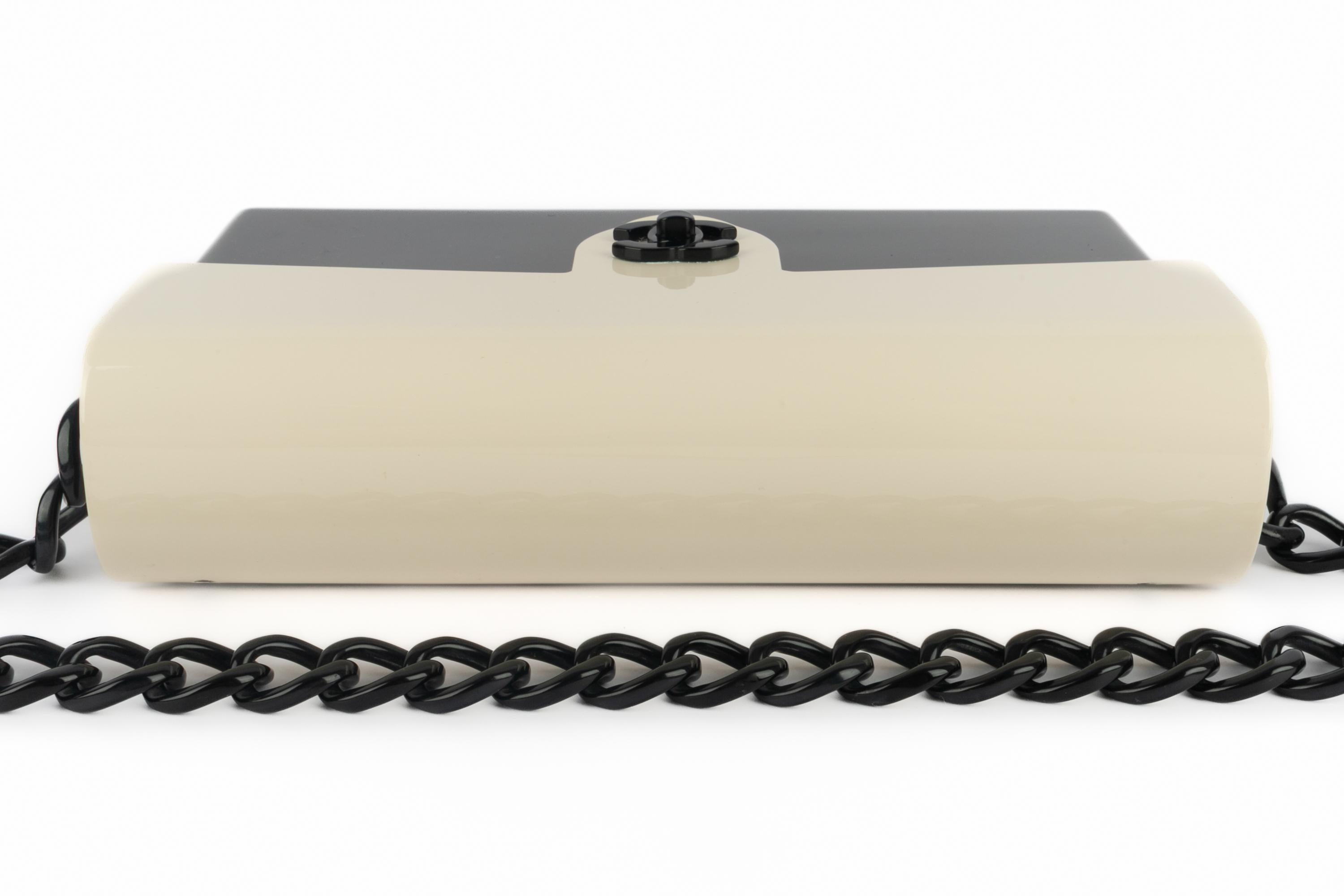 Chanel Bakelit-Tasche 2000er im Angebot 3