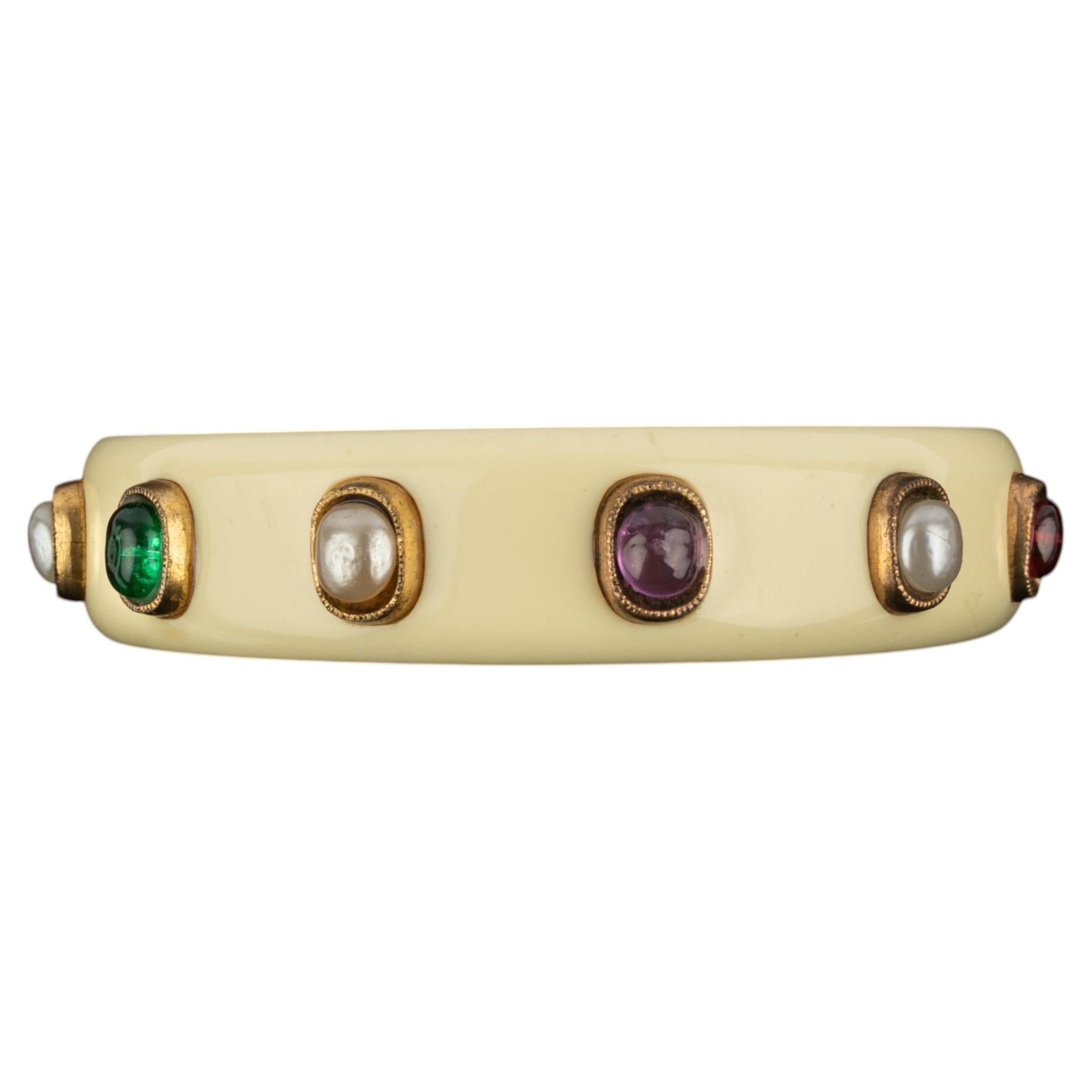 How do I date Bakelite?