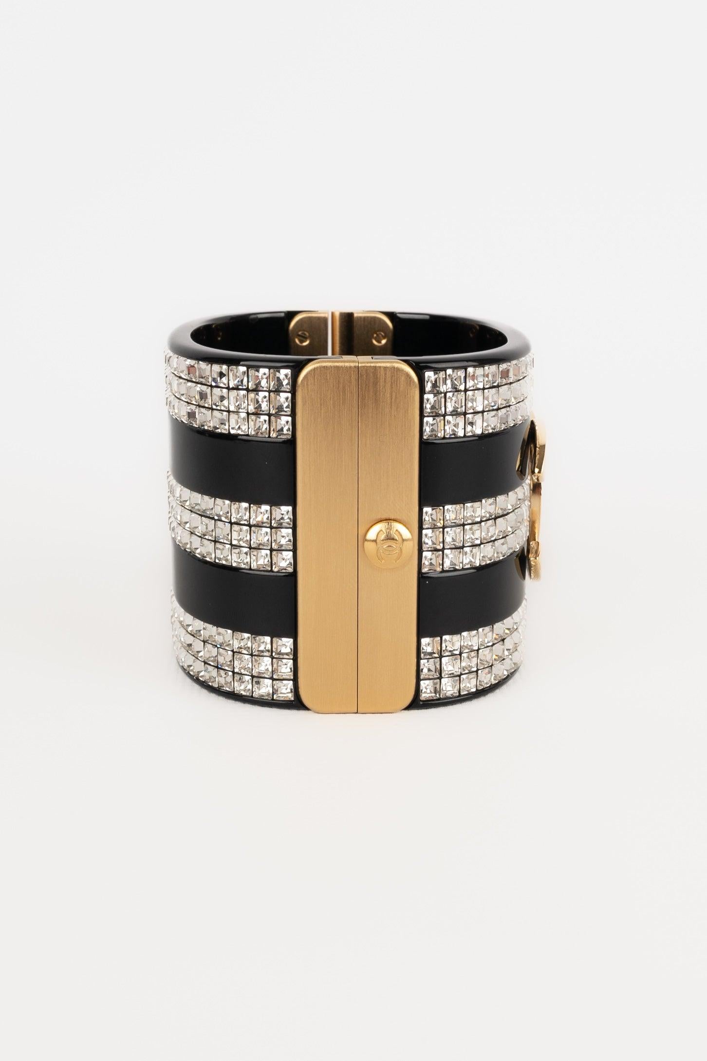 Bracciale Chanel in bachelite, 2024 1