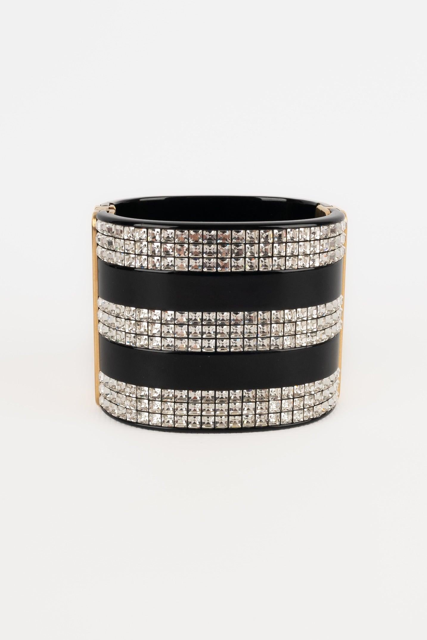 Bracciale Chanel in bachelite, 2024 2