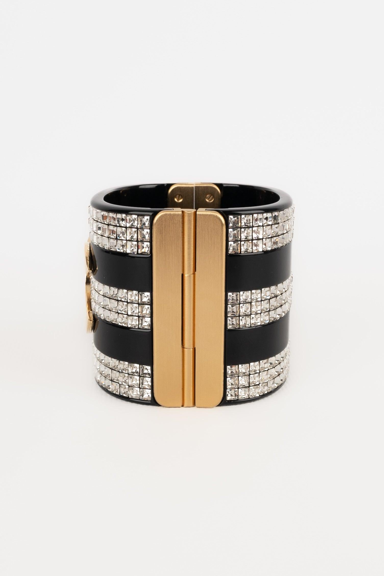 Bracciale Chanel in bachelite, 2024 4