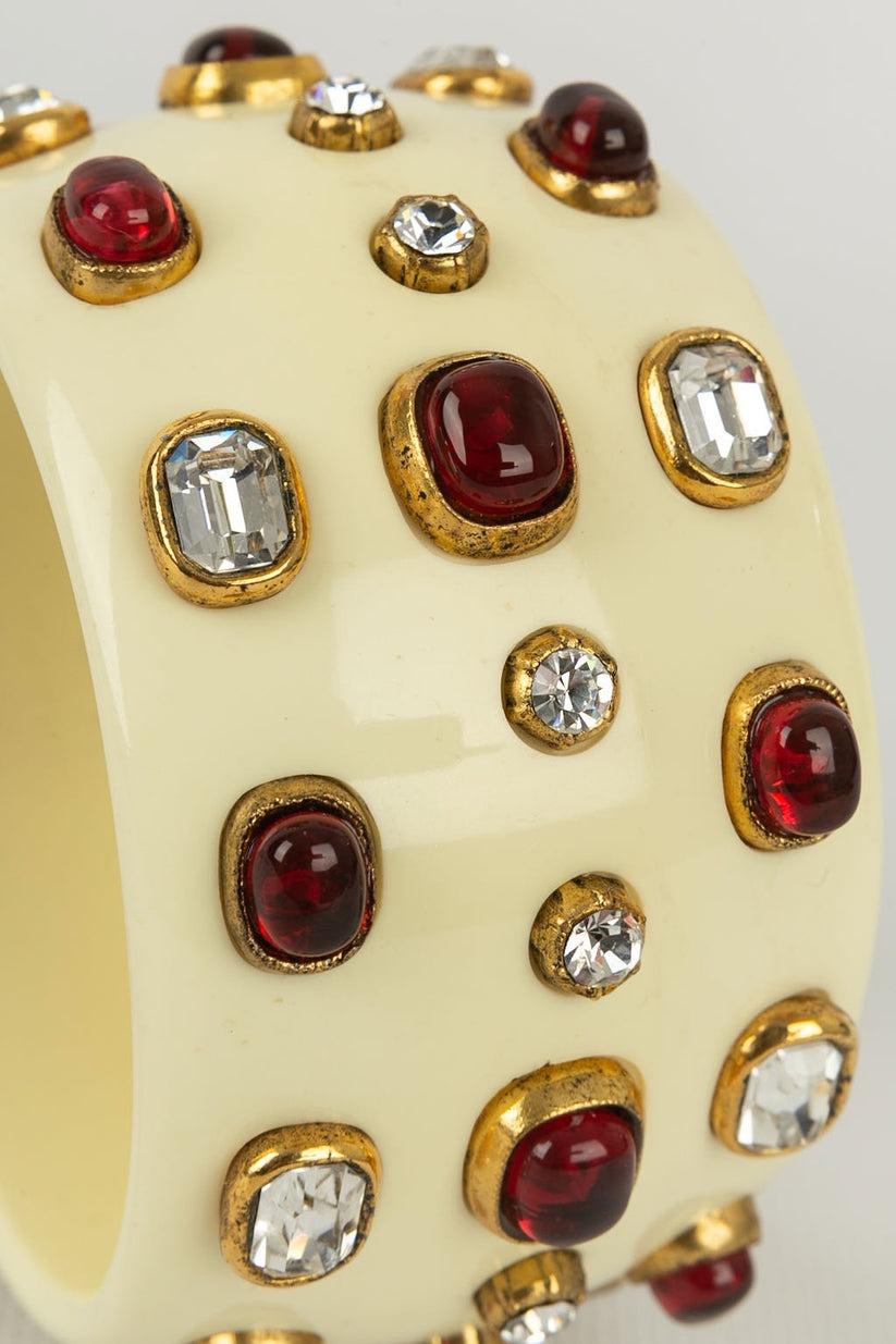 Chanel Bakelite Cuff with Rhinestones and Cabochons, 1985 For Sale 2