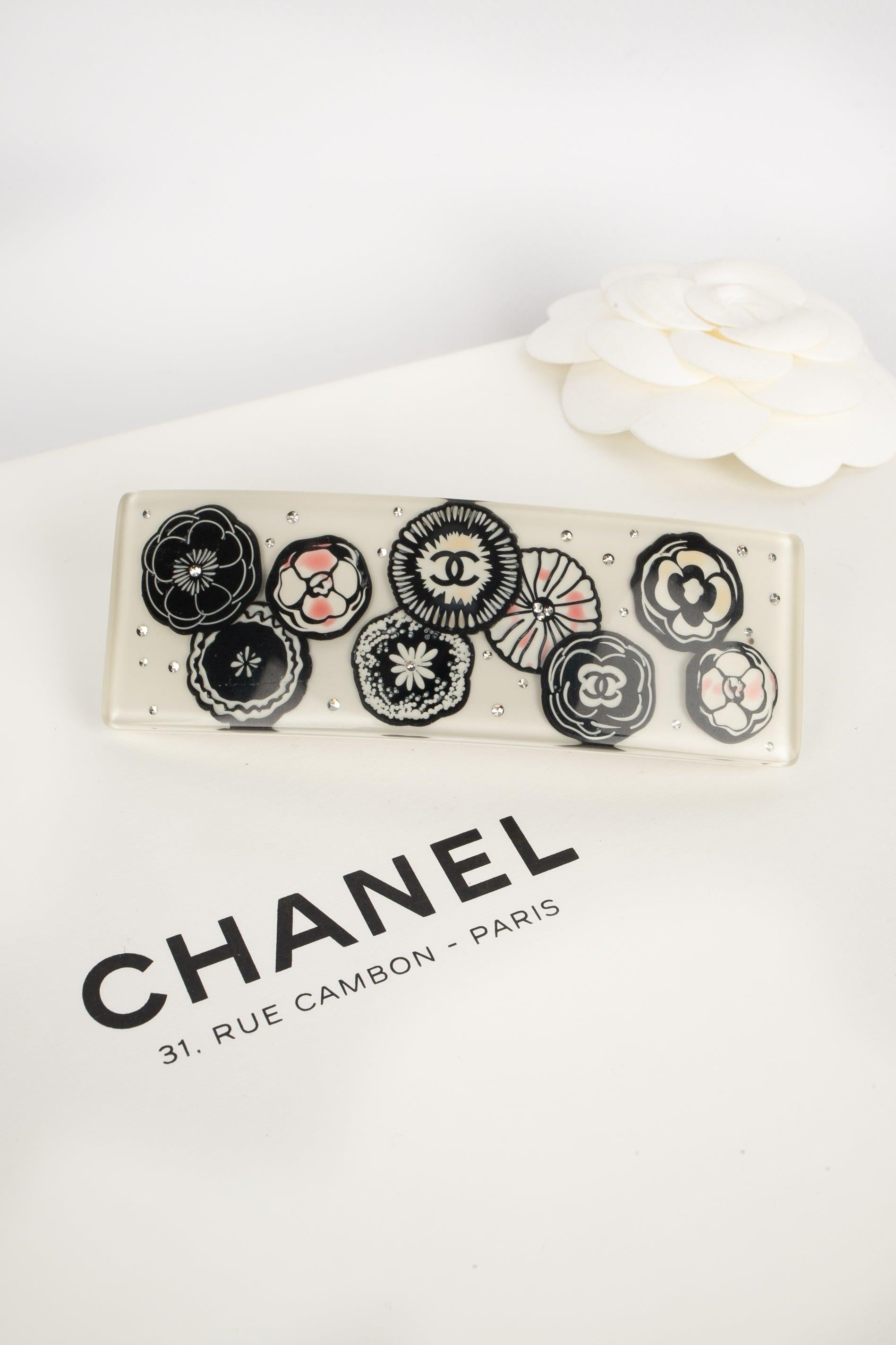 Chanel Bakelite Hair Clip Representing Camellias, 2012 For Sale 3
