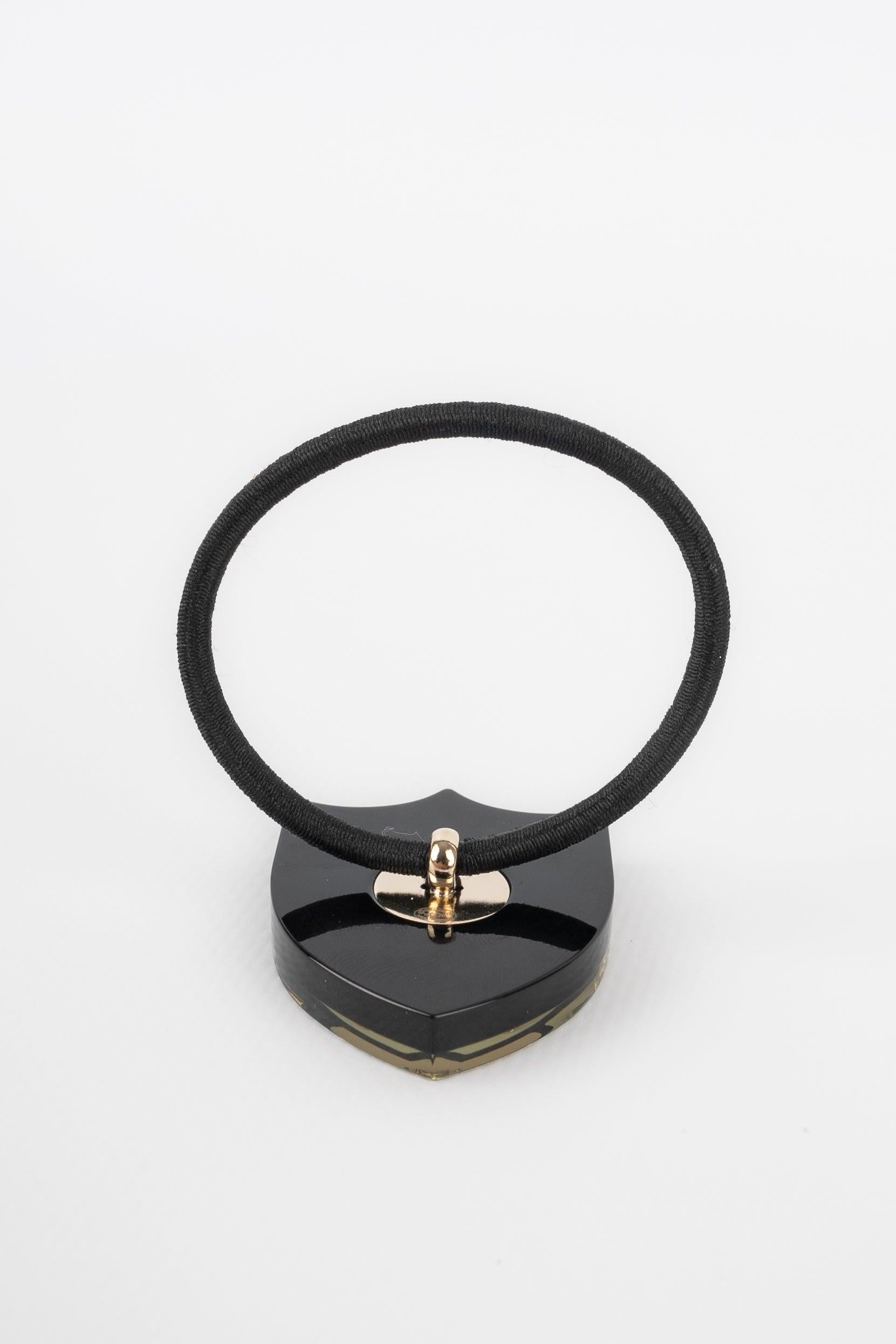 Accessorio per la testa di Chanel in bachelite In condizioni ottime in vendita a SAINT-OUEN-SUR-SEINE, FR