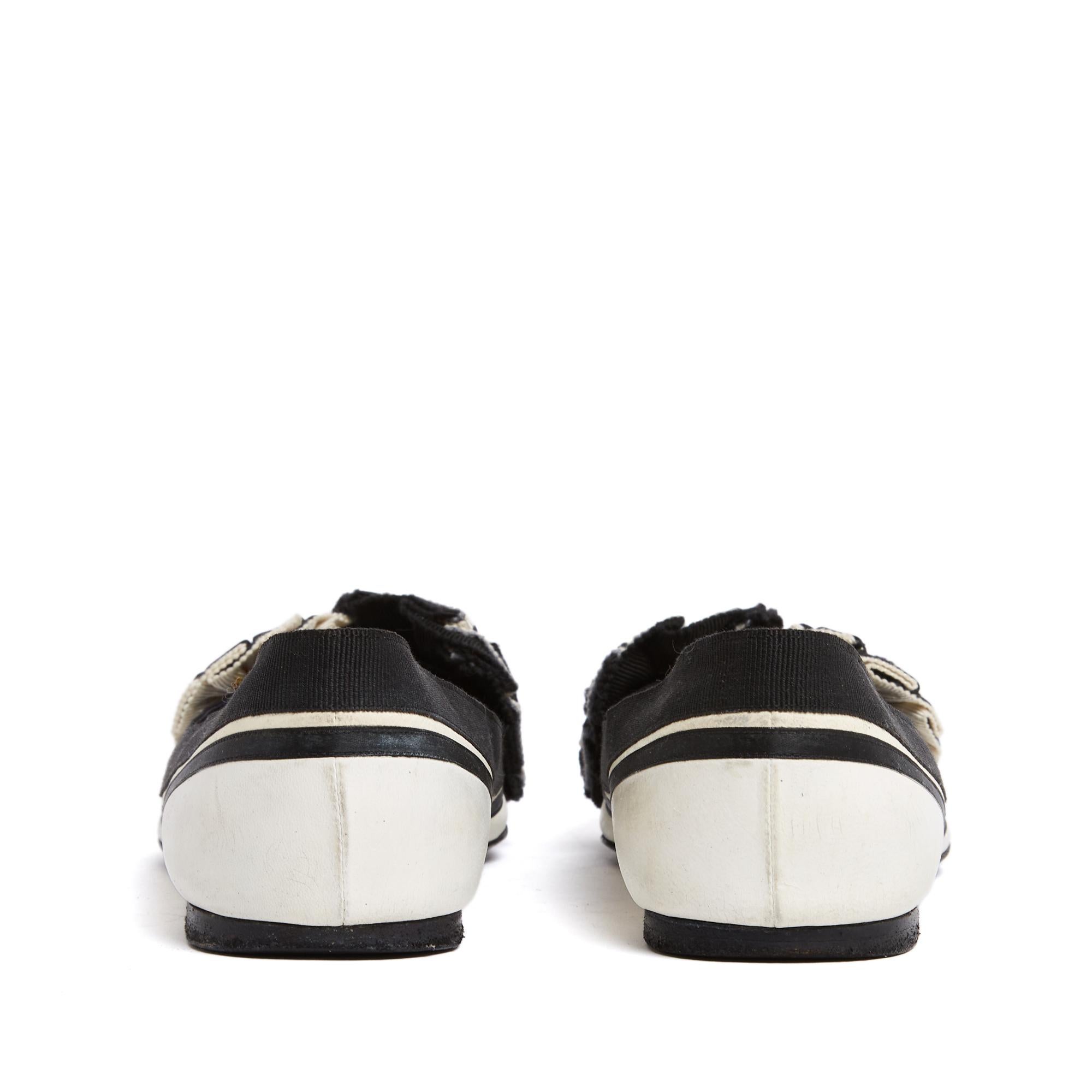 Women's Chanel Ballerines EU38 Black White Leather Ribbon Cockade Flats Ballet Shoes UK5 For Sale
