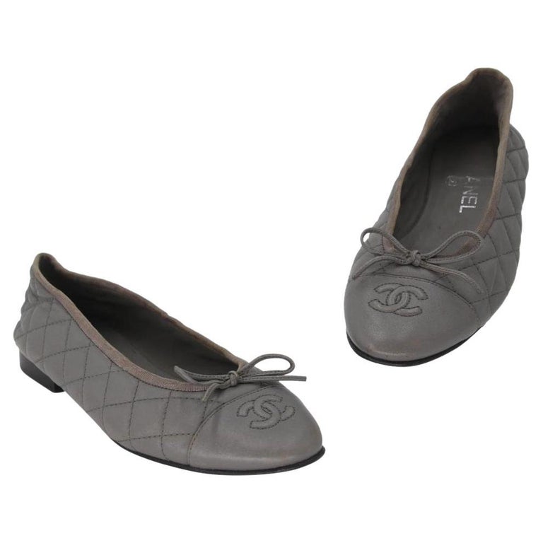 Chanel Cap Toe Ballerina Flat Shoes Black Patent Leather Pearl CC
