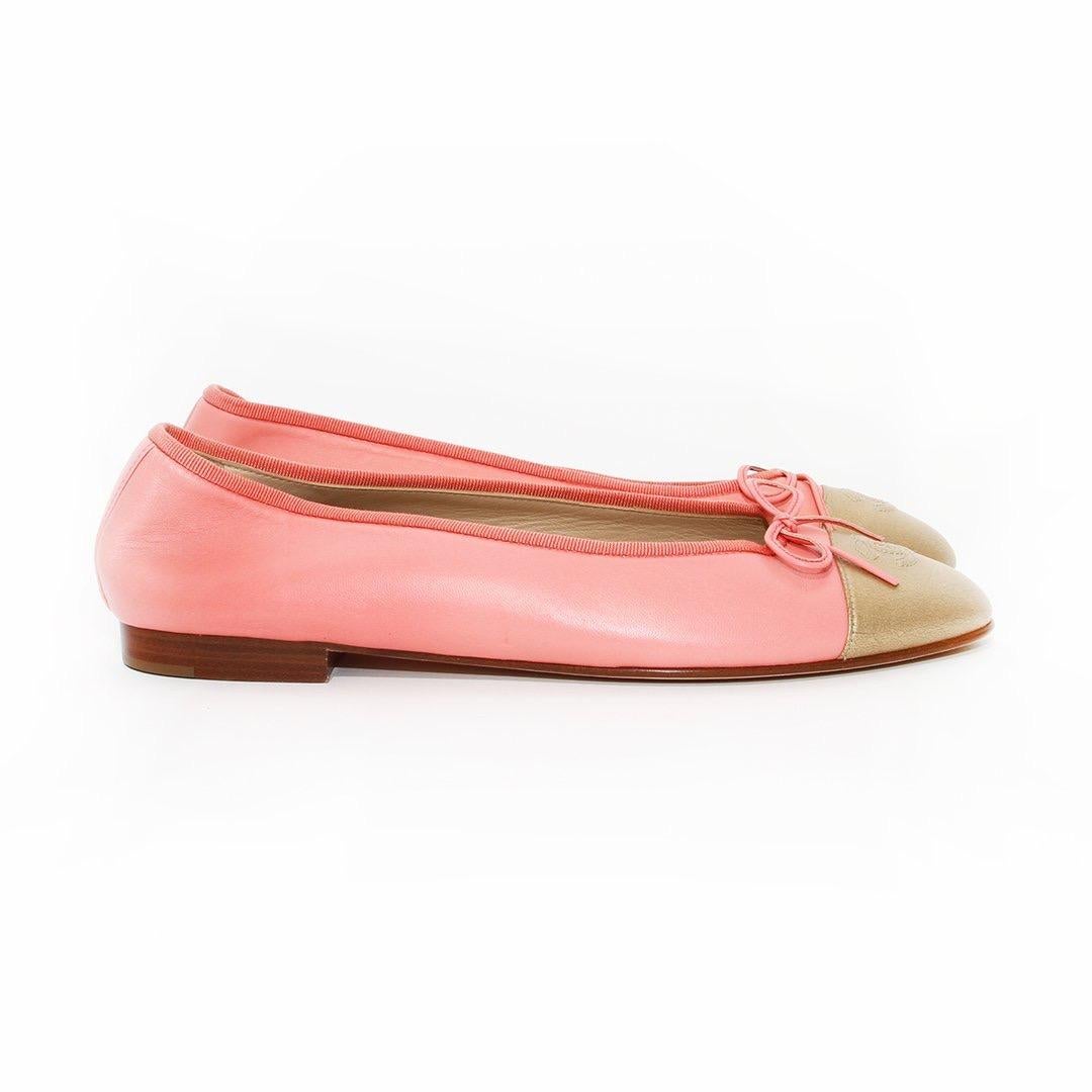 Ballet flats by Chanel 
Pink leather
Gold leather toe 
Bow detail 
Round toe 
Made in Italy
Condition: Excellent, Very light marks on sole. Almost like new. (see photos) 
Size/Measurements:

Size 40.5
.5