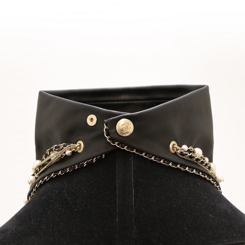 Chanel Bandana mit Perlen für Damen oder Herren im Angebot