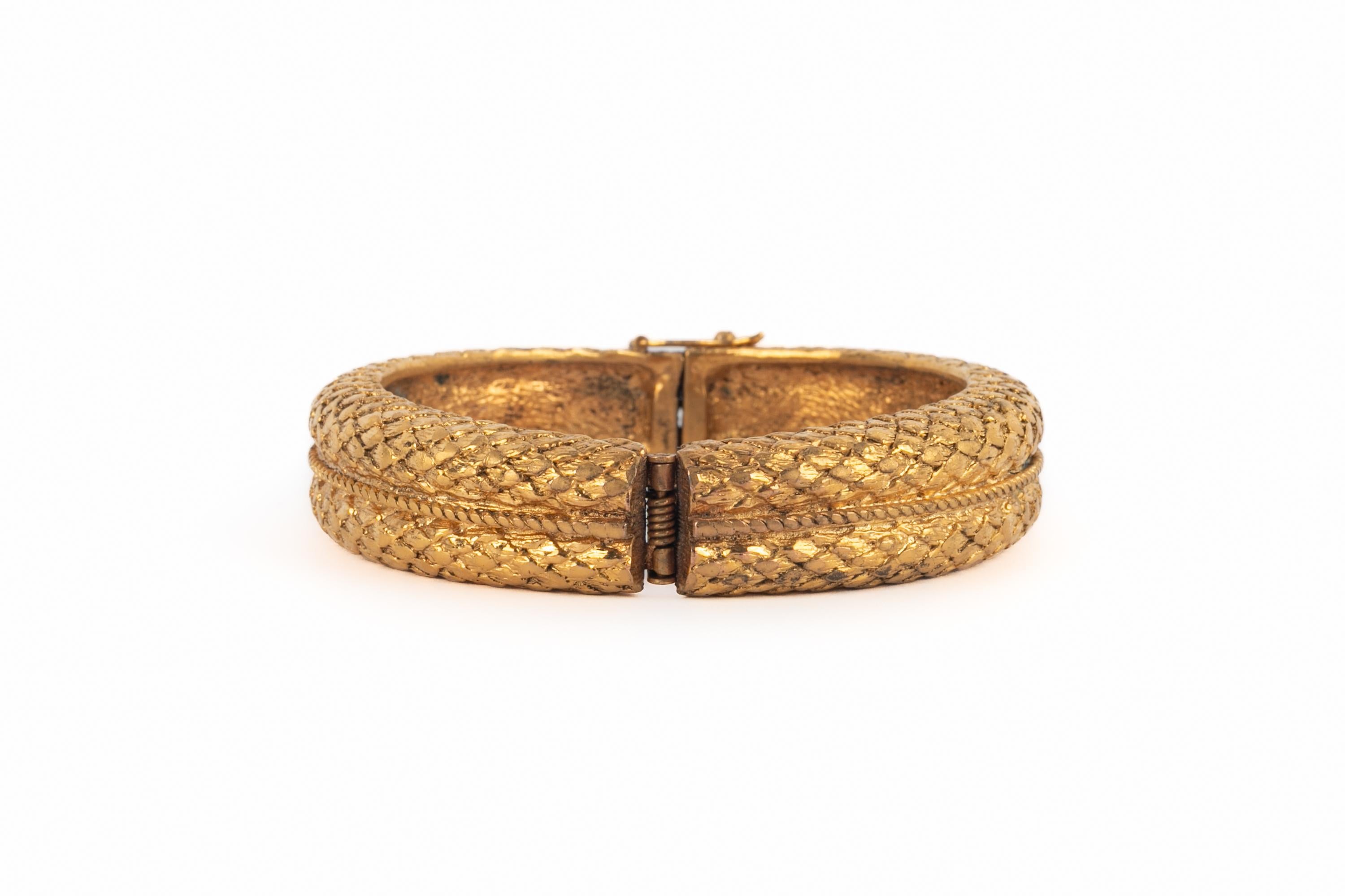 Pulsera brazalete Chanel en venta 2