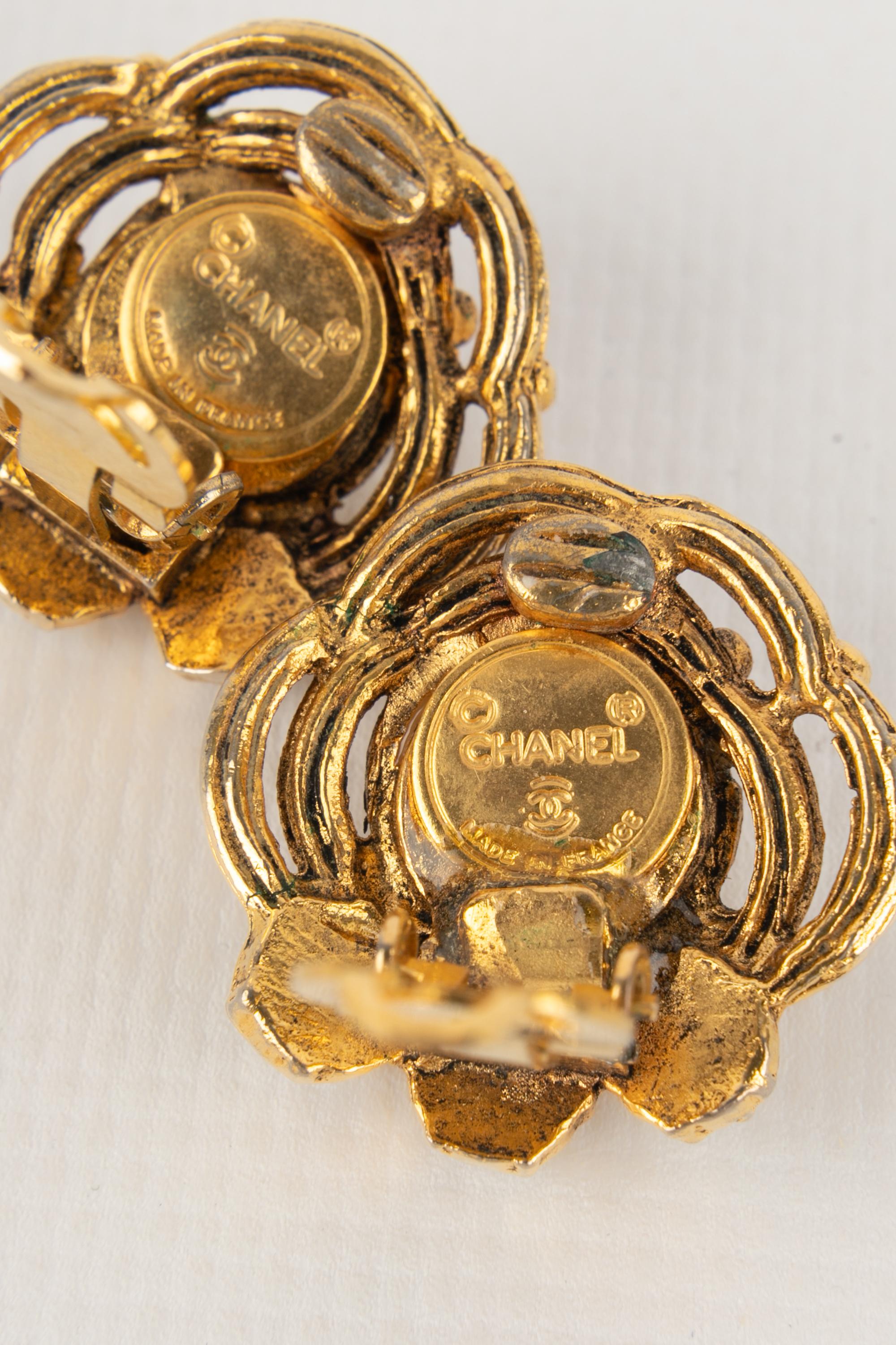 Chanel Baroque Clip-on Gilded Metal Earrings with Pearly Cabochon & Rhinestones For Sale 1