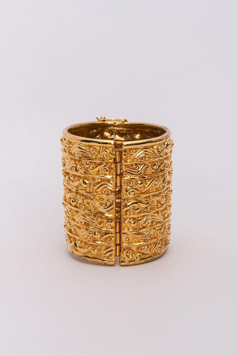 Chanel Baroque Cuff Bracelet In Good Condition For Sale In SAINT-OUEN-SUR-SEINE, FR
